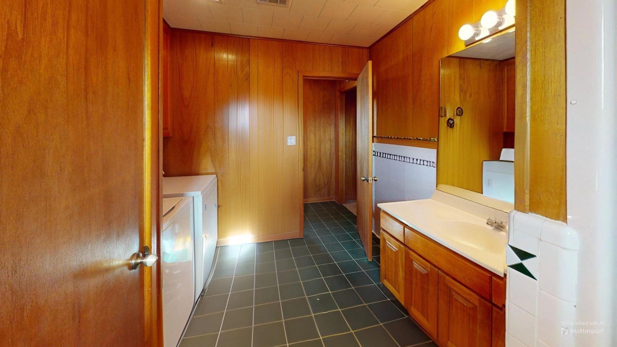 160 Lake Shore Drive Property Photo 14