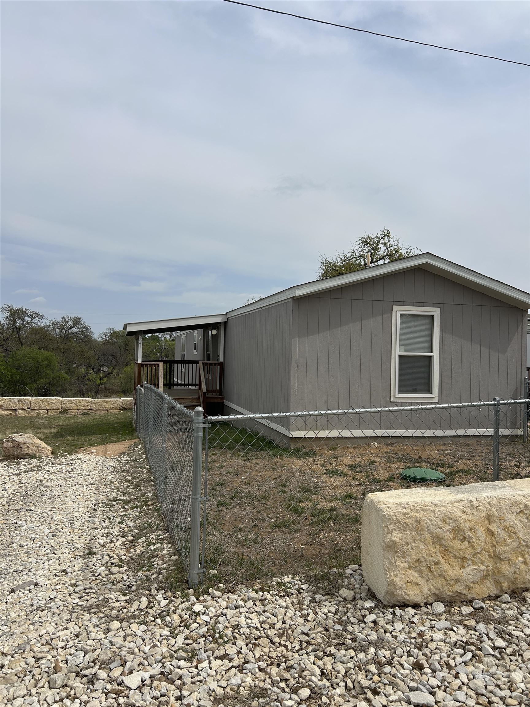221 E Castleshoals Drive Property Photo