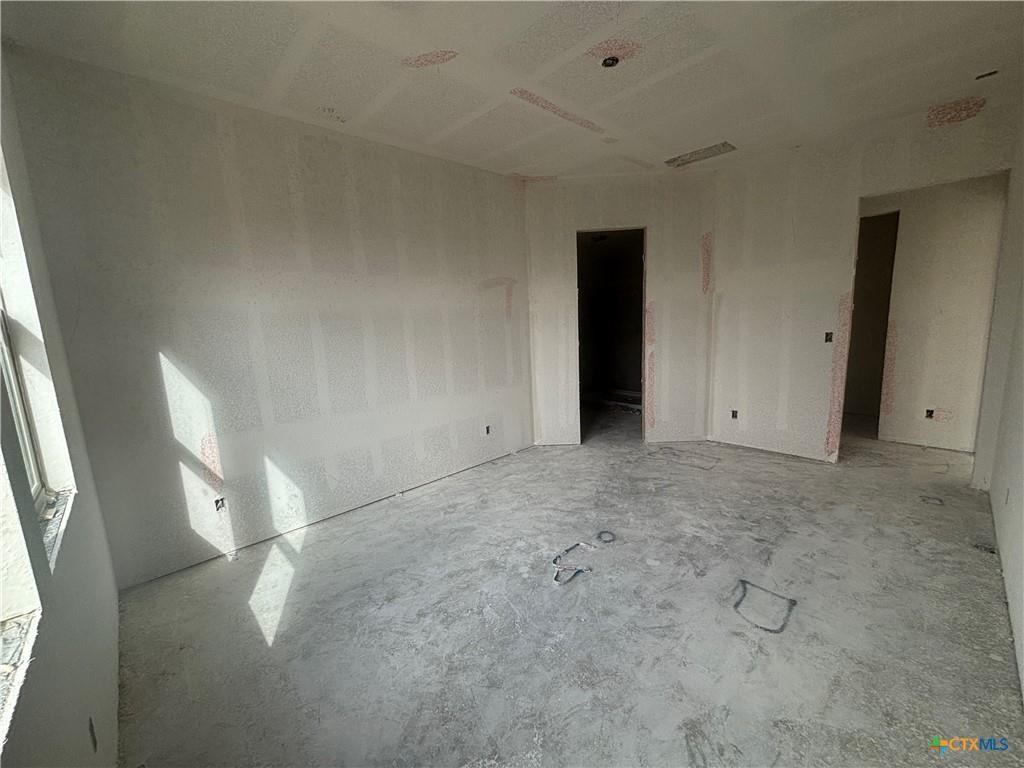 4005 Rockpark Circle Property Photo 8