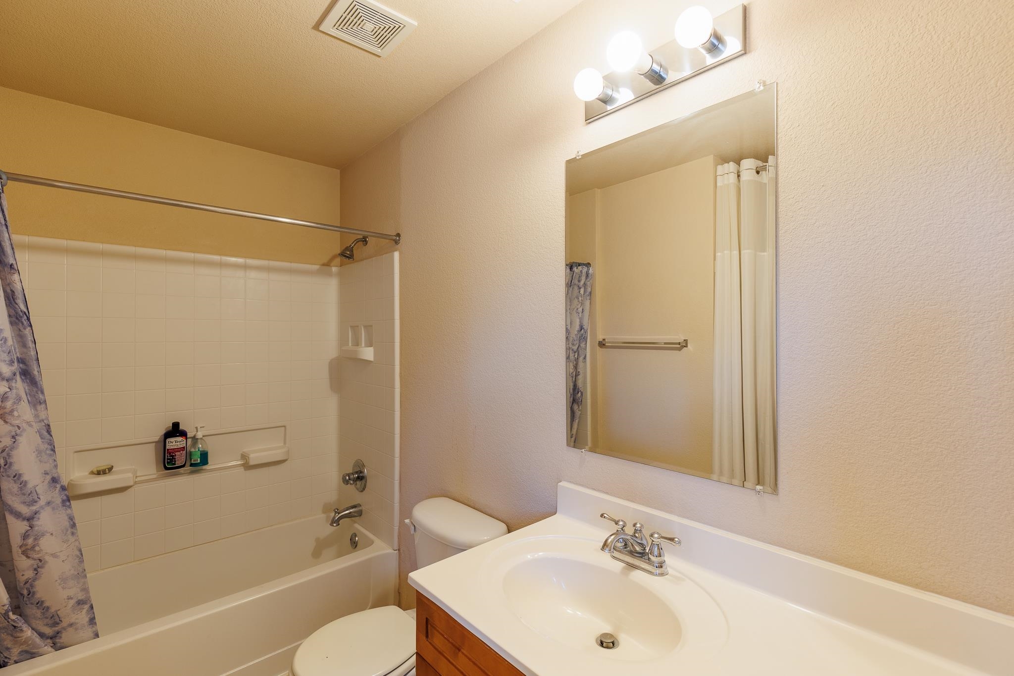 1502 N Claremont Circle Property Photo 18
