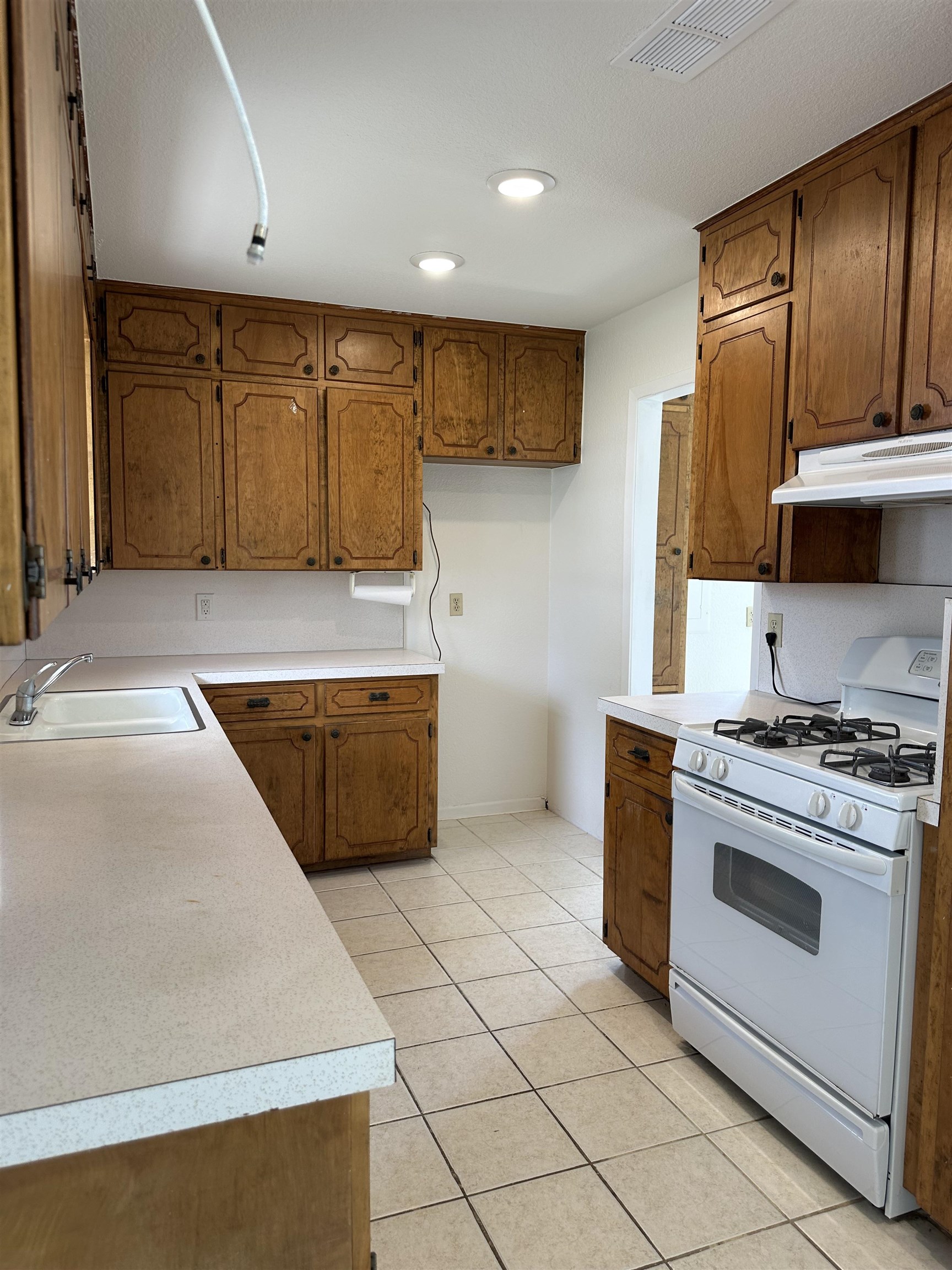 605 Main St Property Photo 5