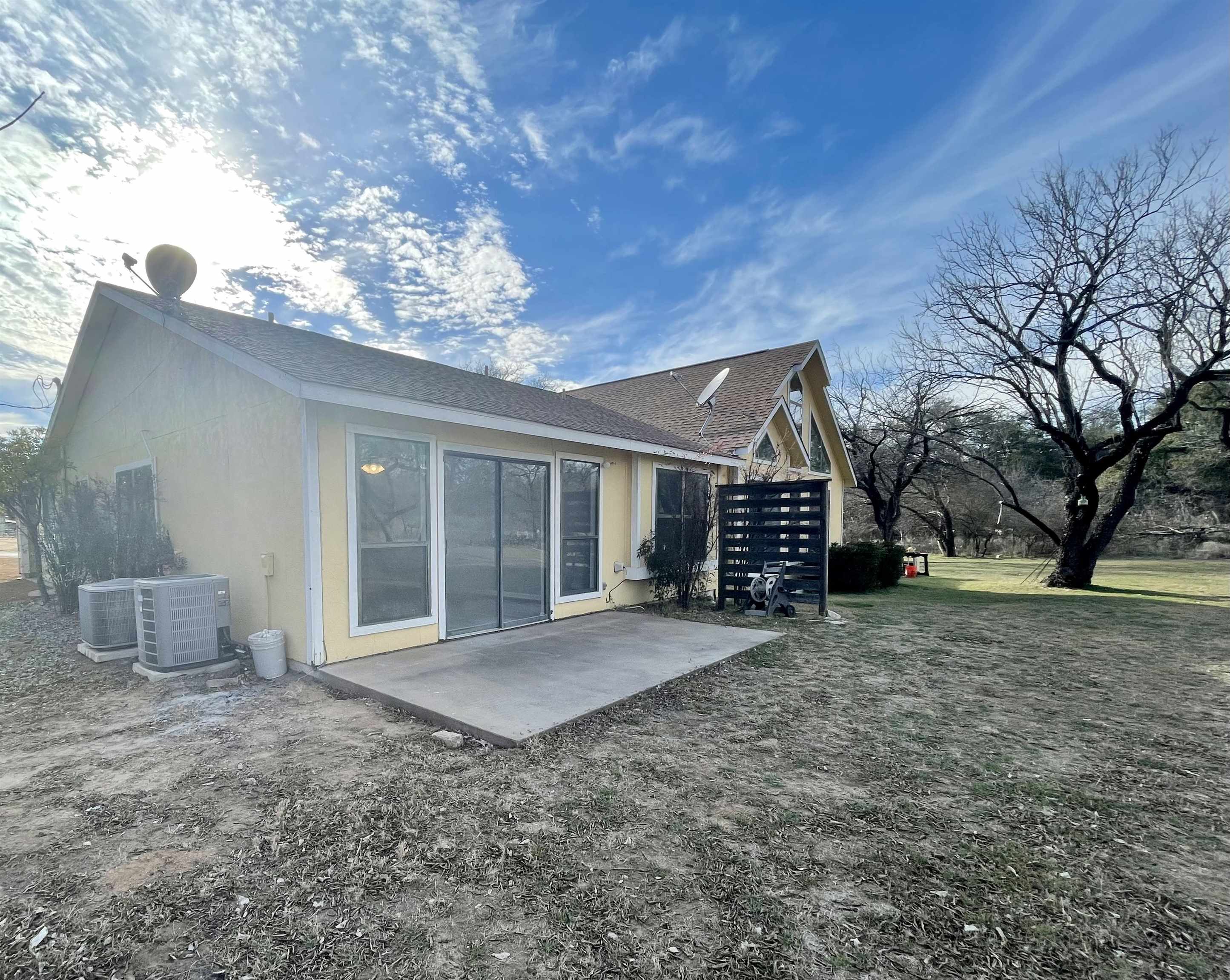 210 Skyline Drive Property Photo 1