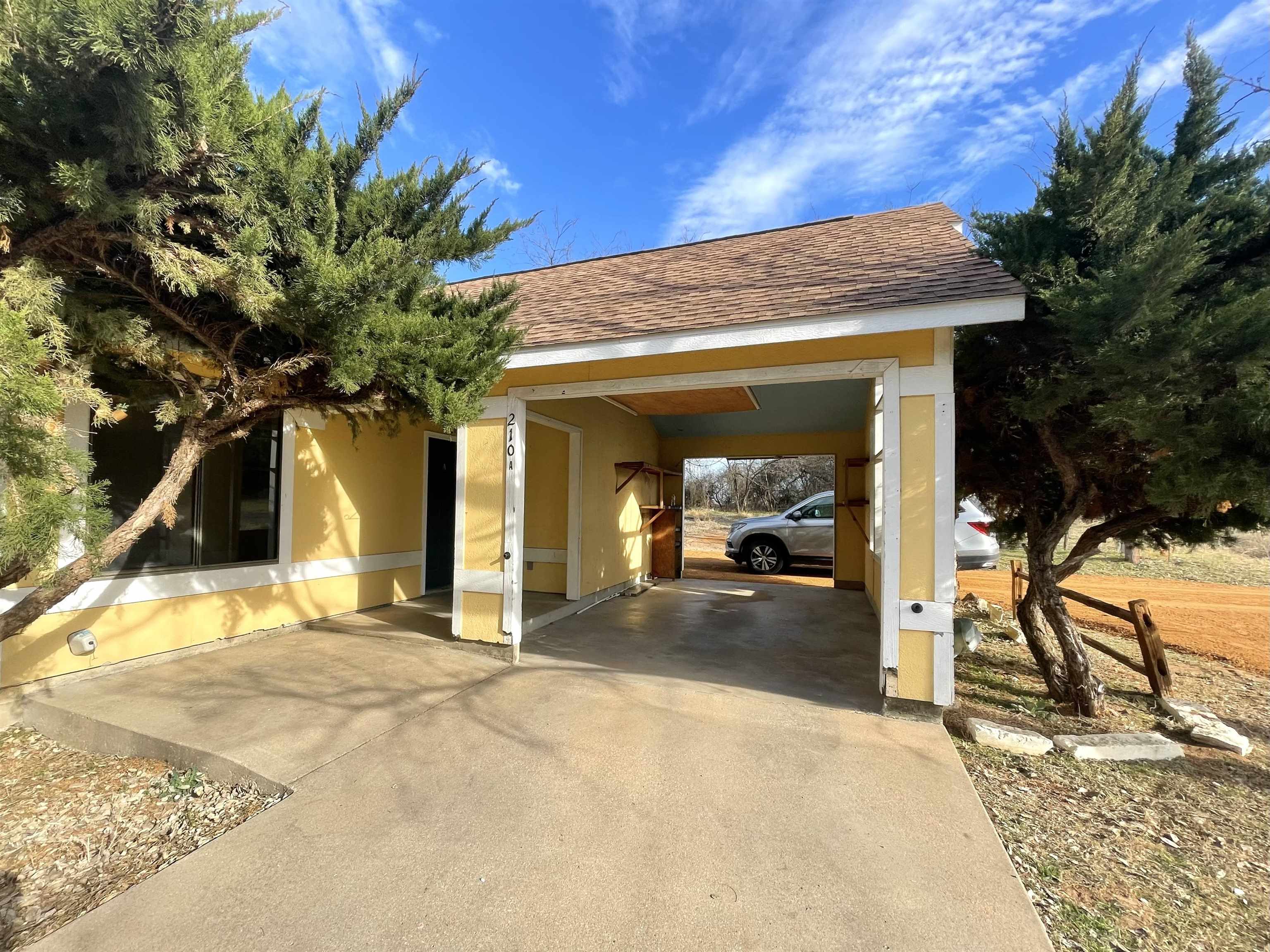 210 Skyline Drive Property Photo 2