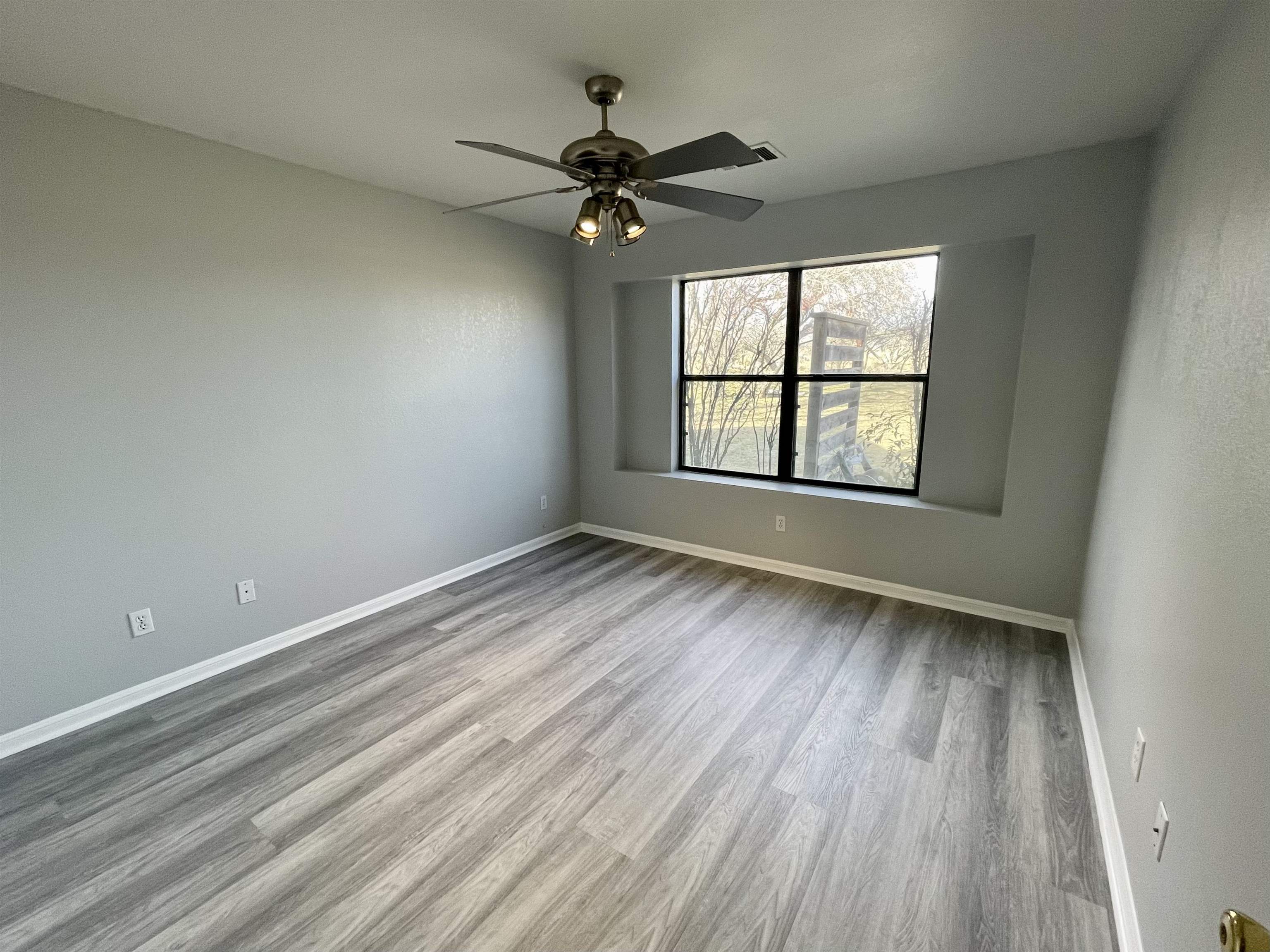 210 Skyline Drive Property Photo 8