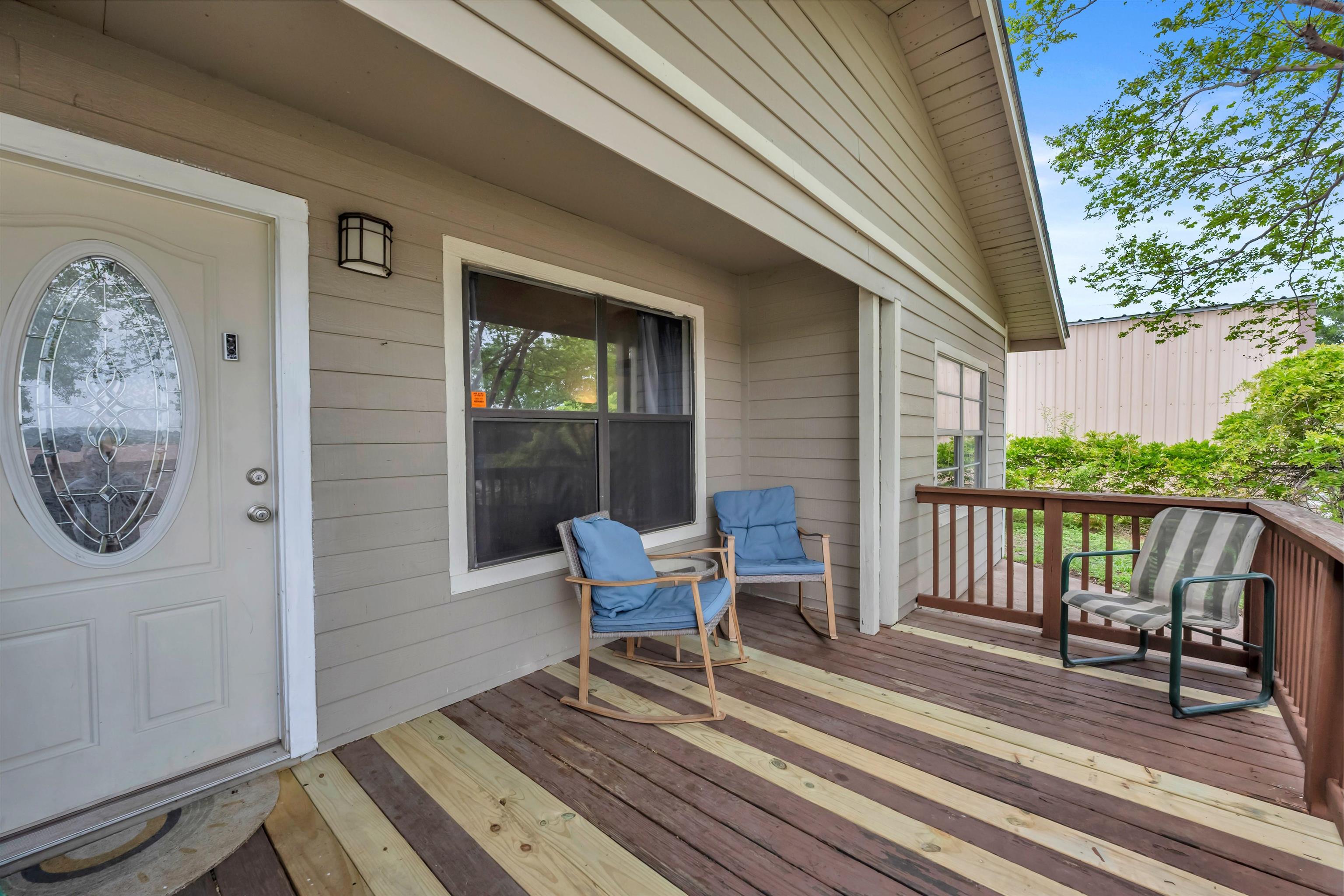 306 Avenue D Property Photo 5