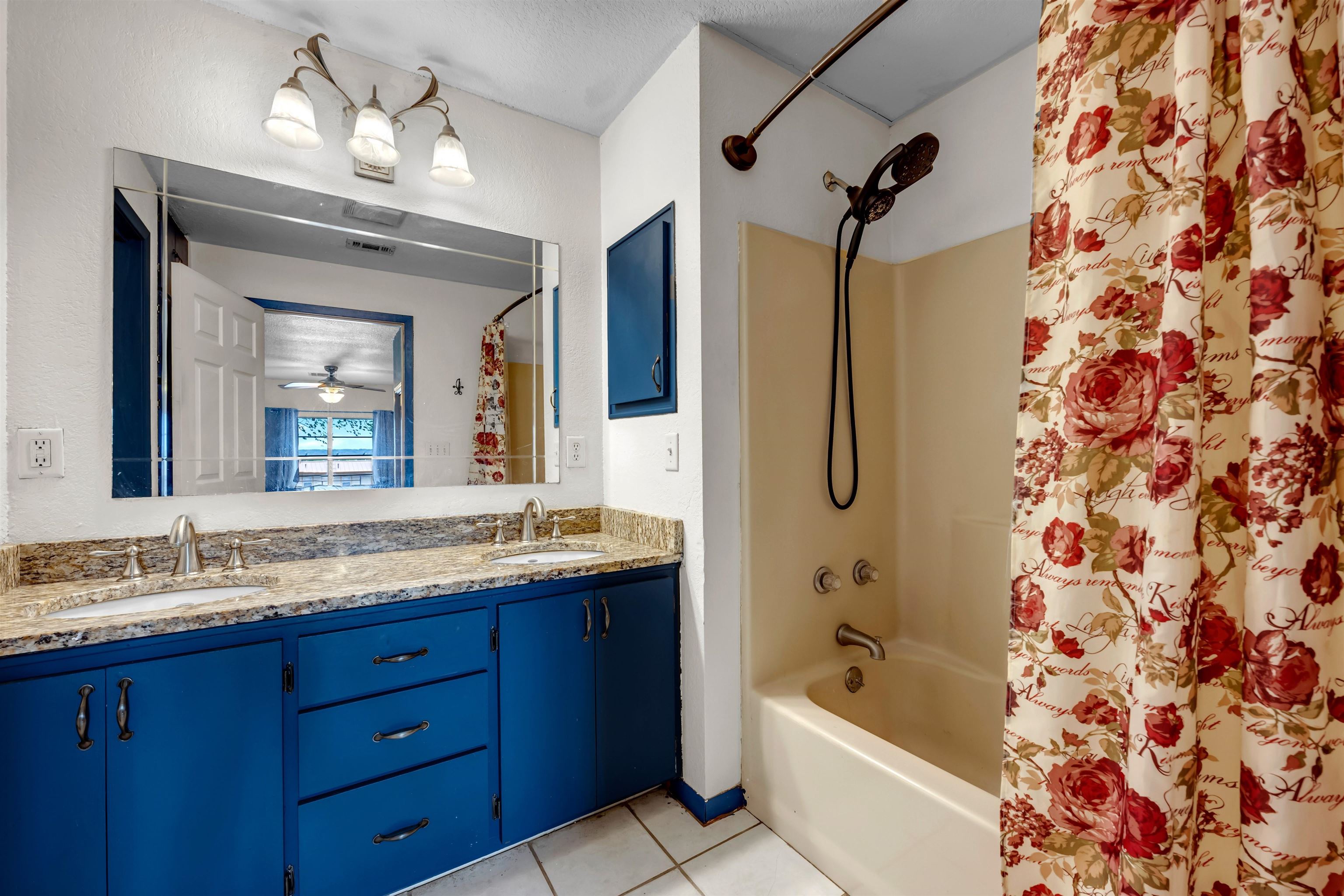 306 Avenue D Property Photo 13