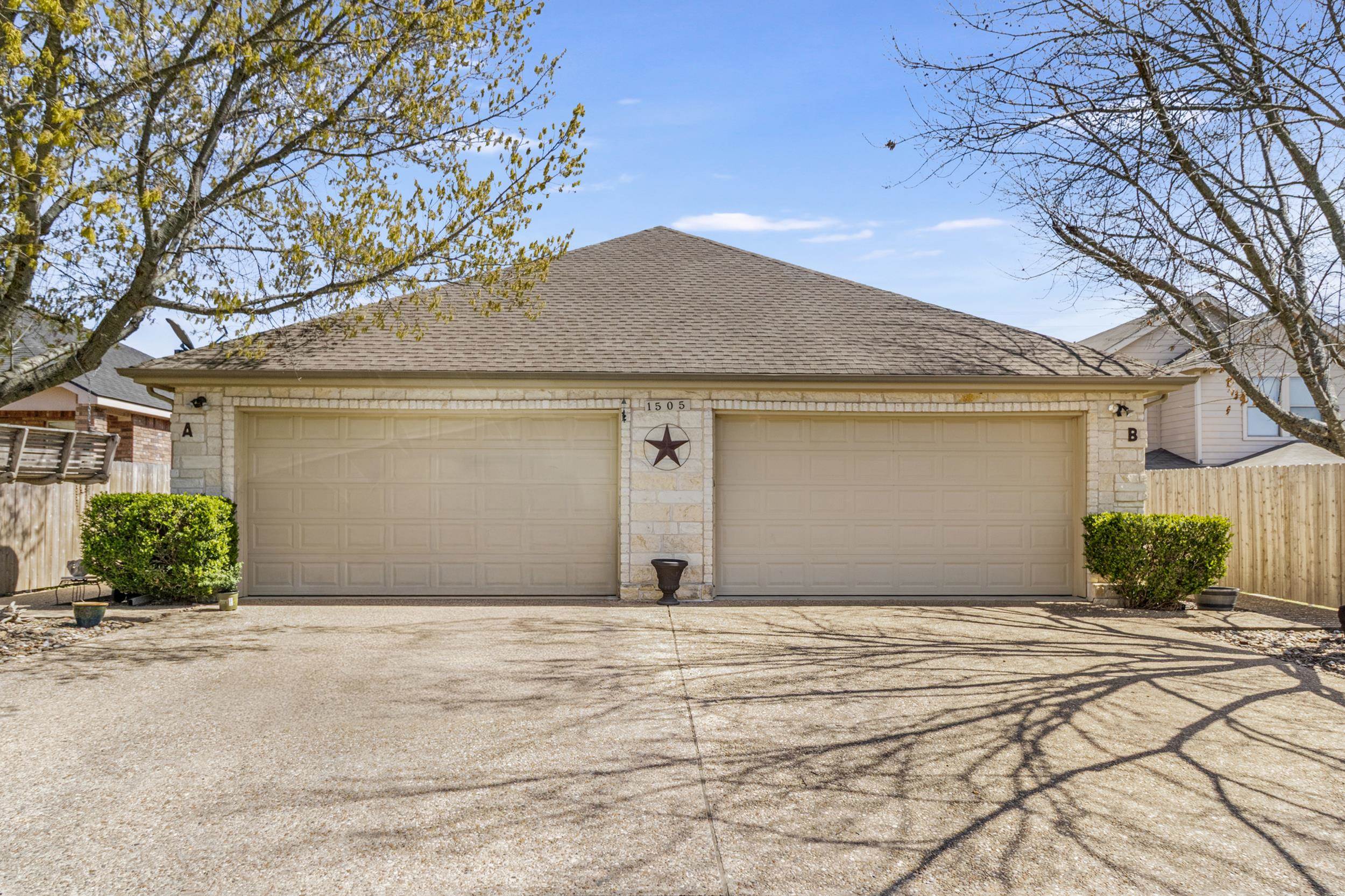1505 Claremont Parkway Property Photo 2