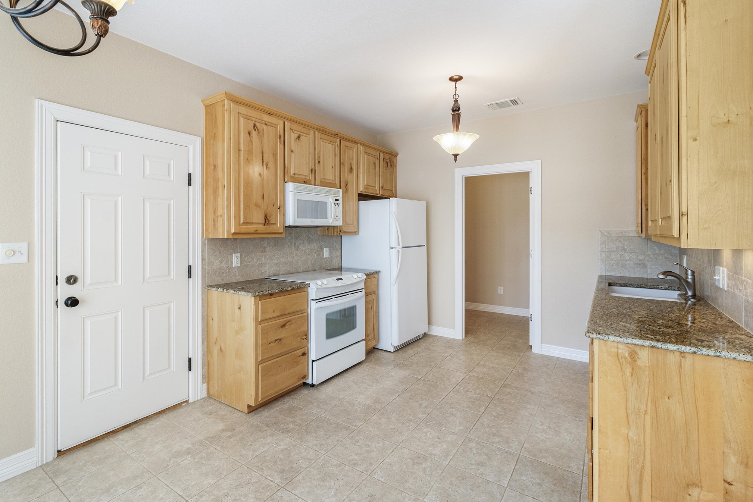 1505 Claremont Parkway Property Photo 9