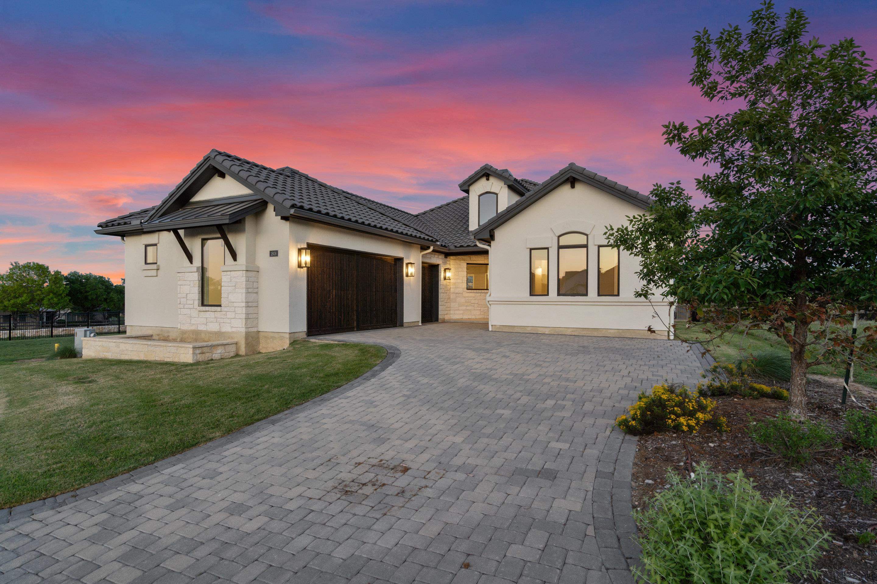 1808 Art Adams Way Property Photo 1