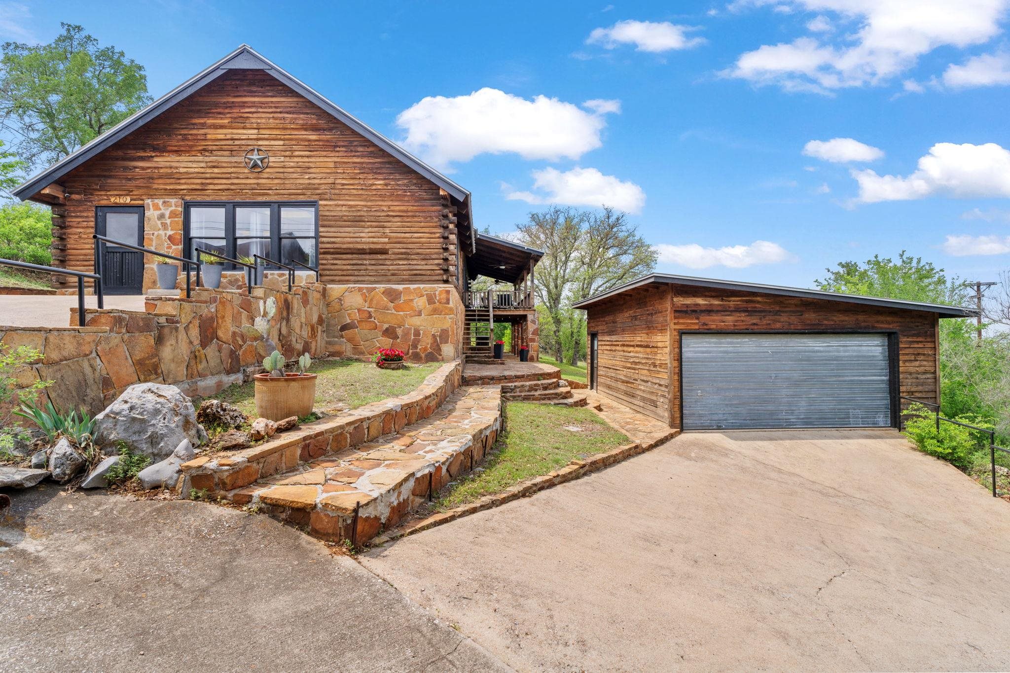 210 Circle Road Property Photo 1