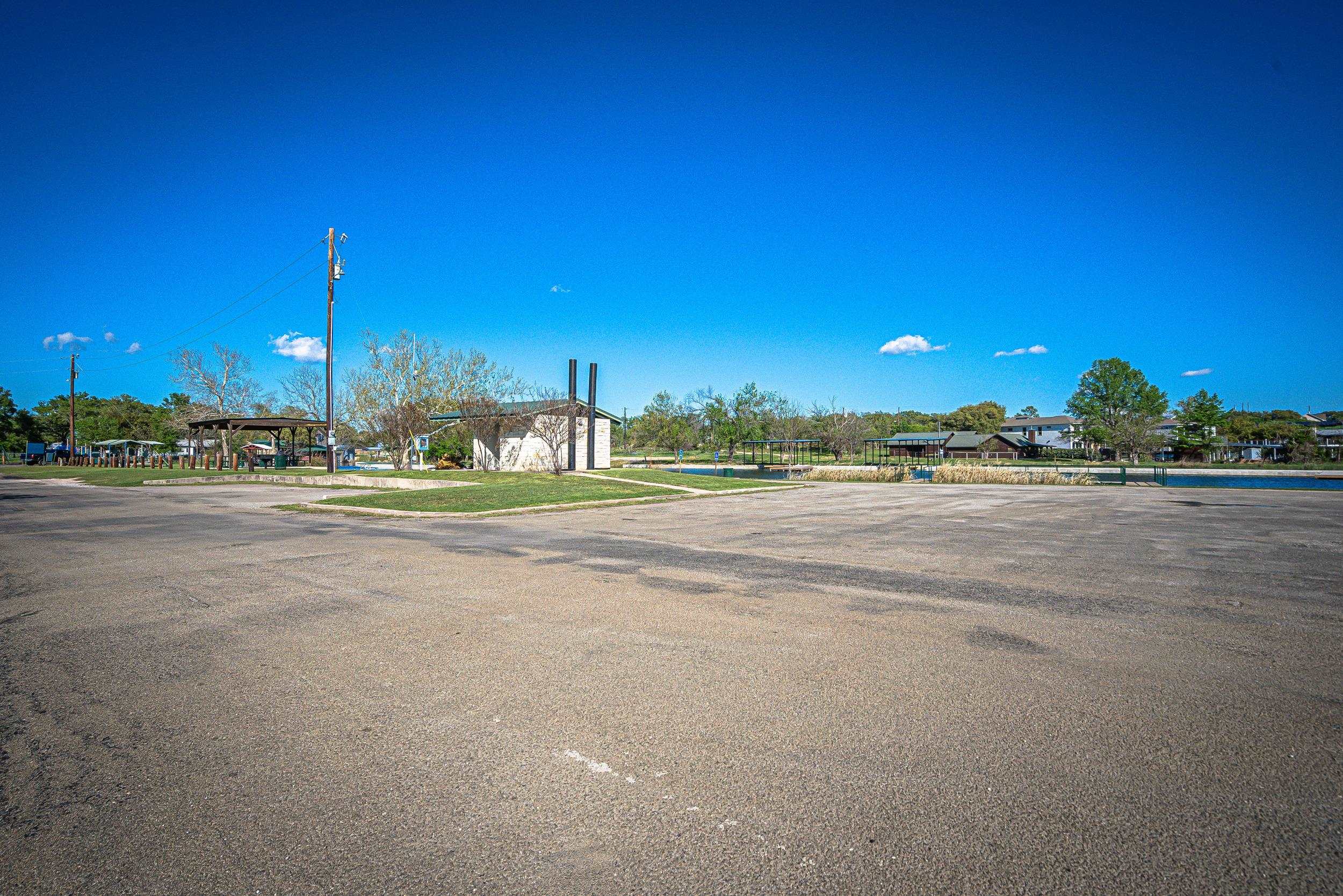 260 E Briarway Dr Property Photo 21