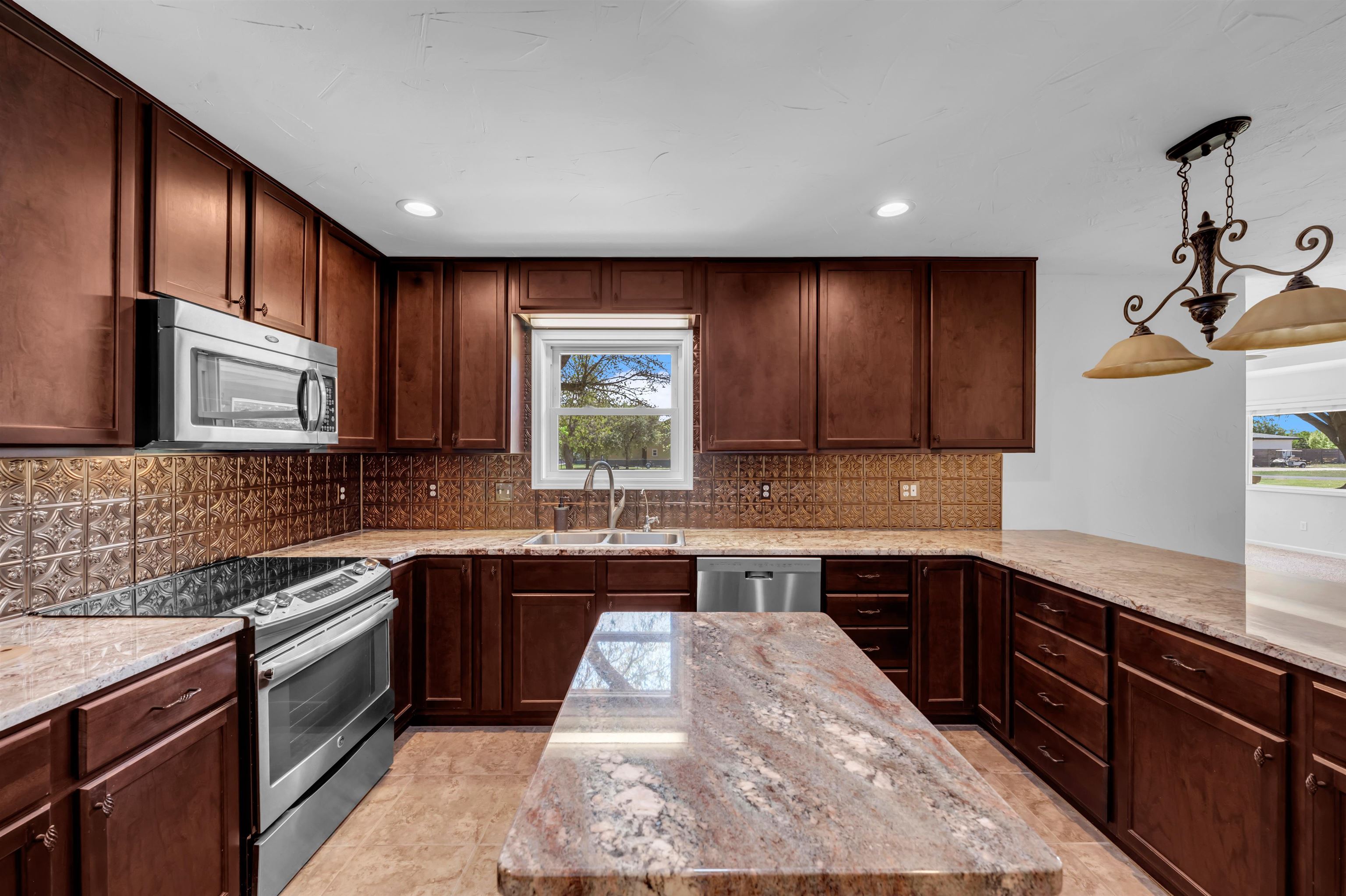 201 W Heron Property Photo 9