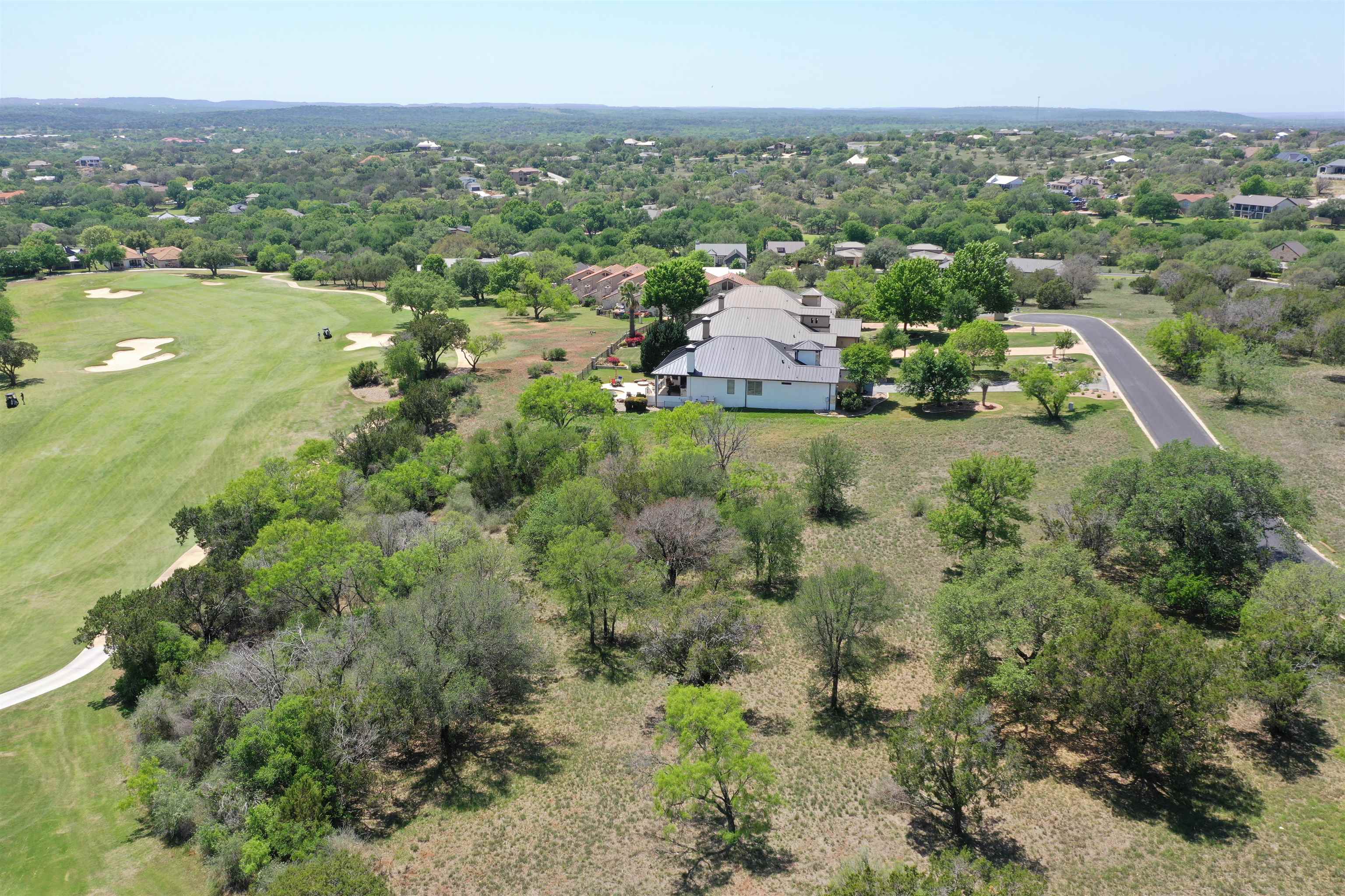 W9026 Sunshine Property Photo 5
