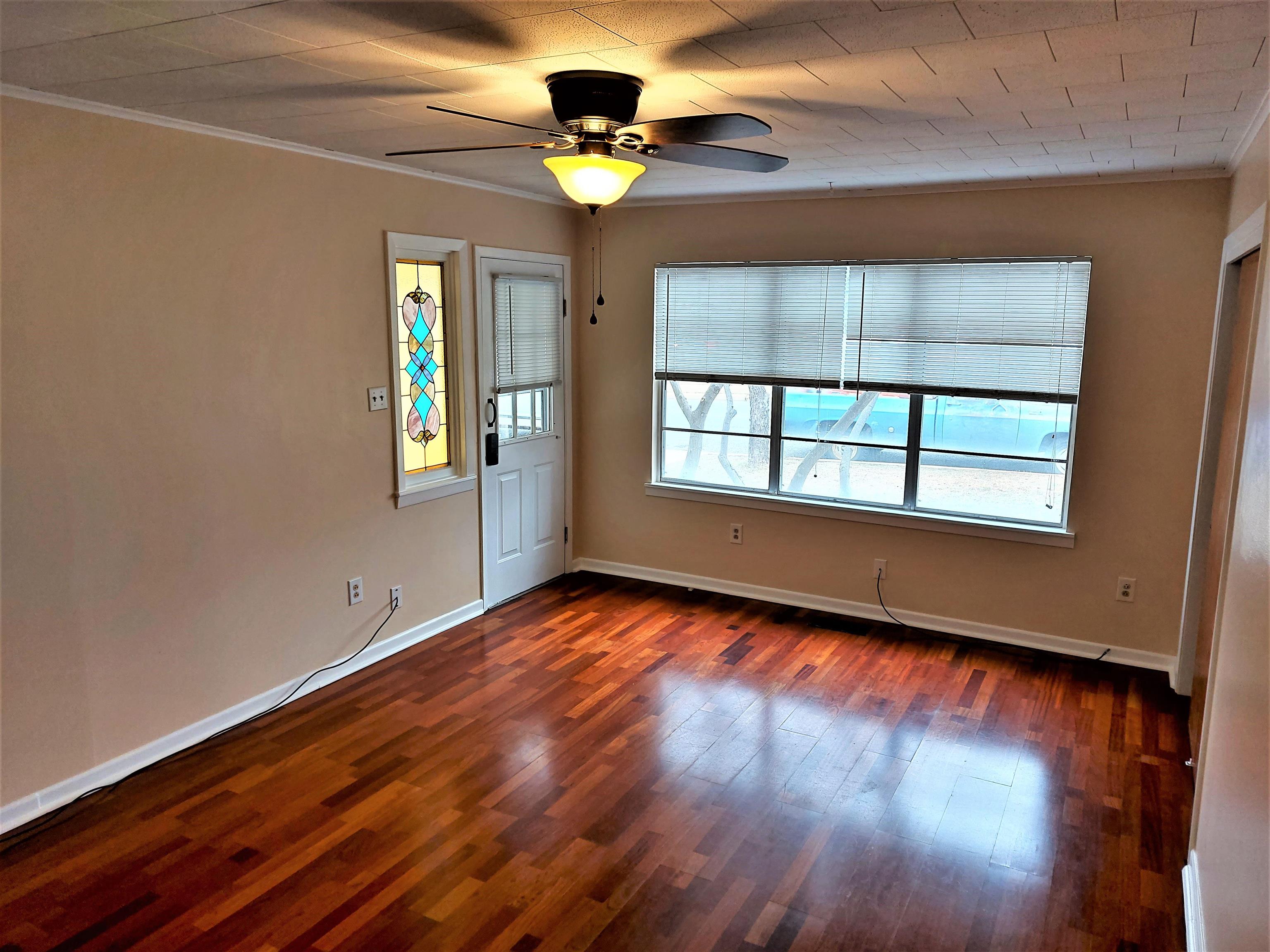 903 Wright Street Property Photo 1
