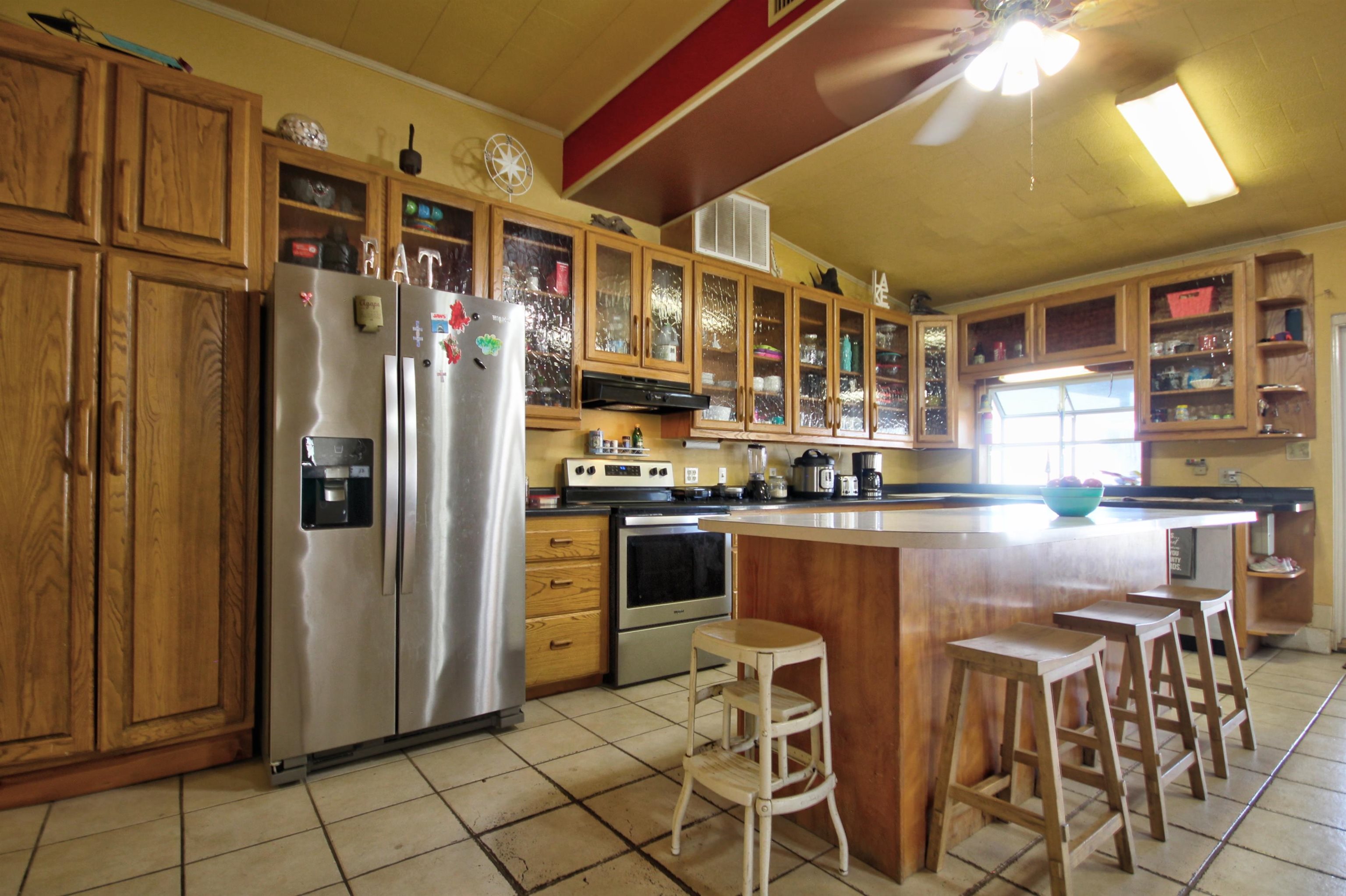 1504 Rr 261 Property Photo 5