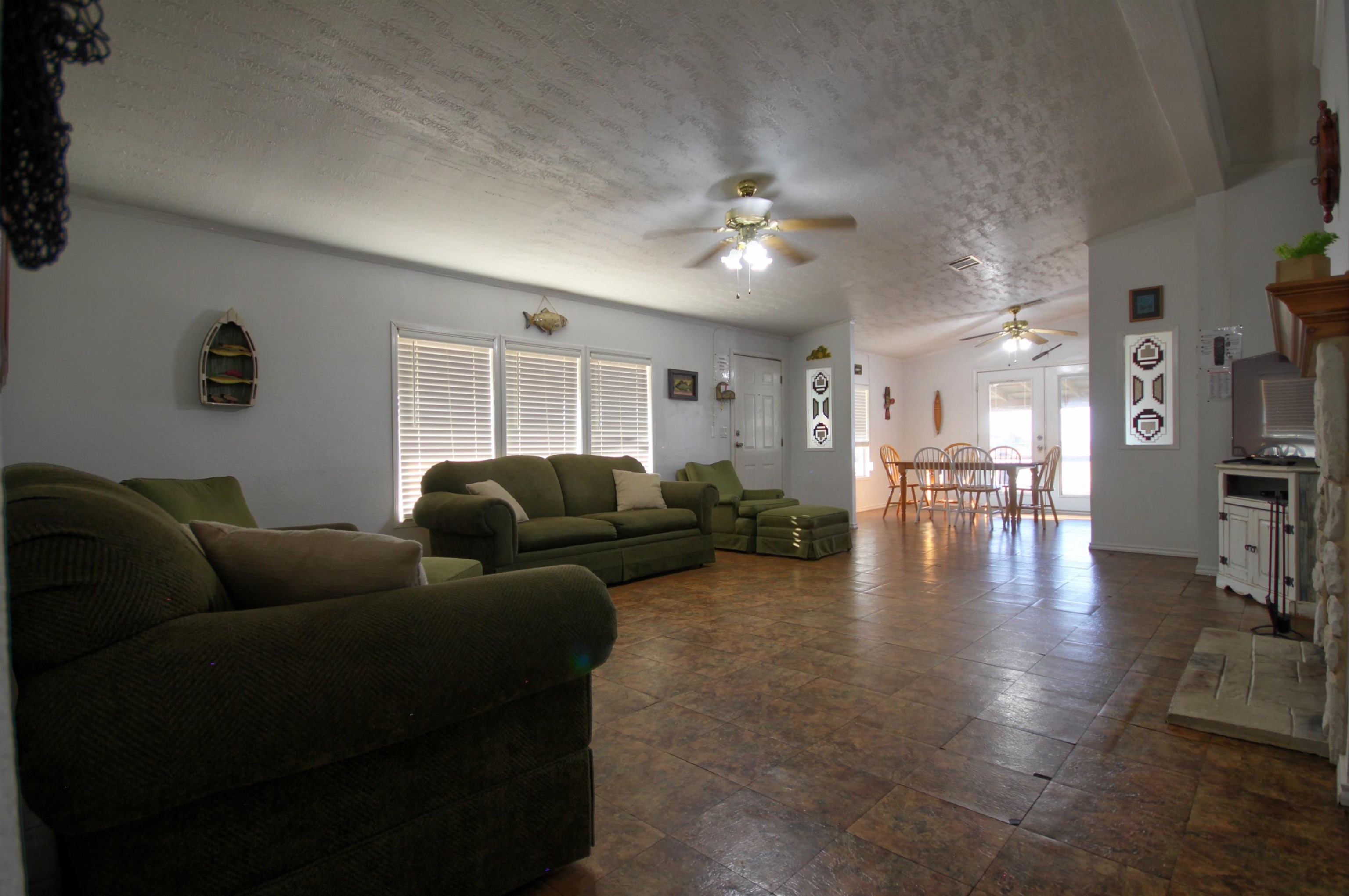 1504 Rr 261 Property Photo 18
