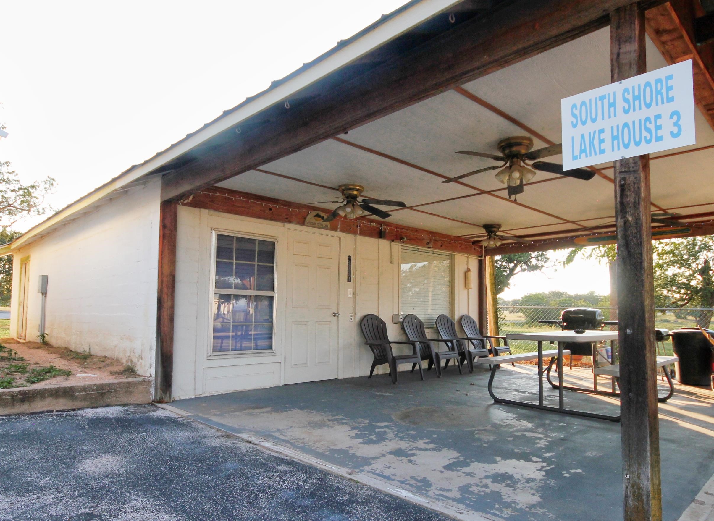 1504 Rr 261 Property Photo 23