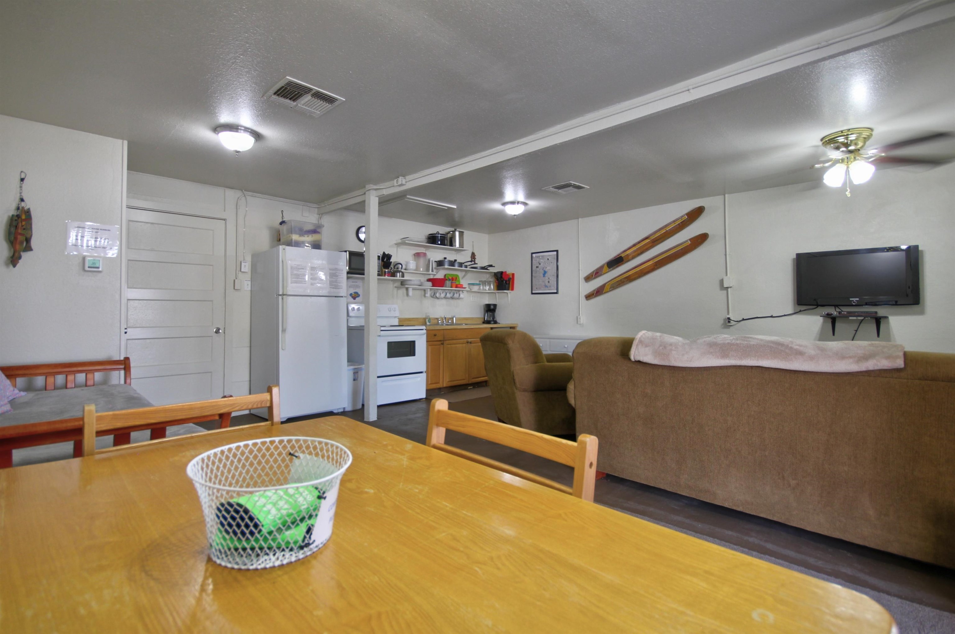 1504 Rr 261 Property Photo 24