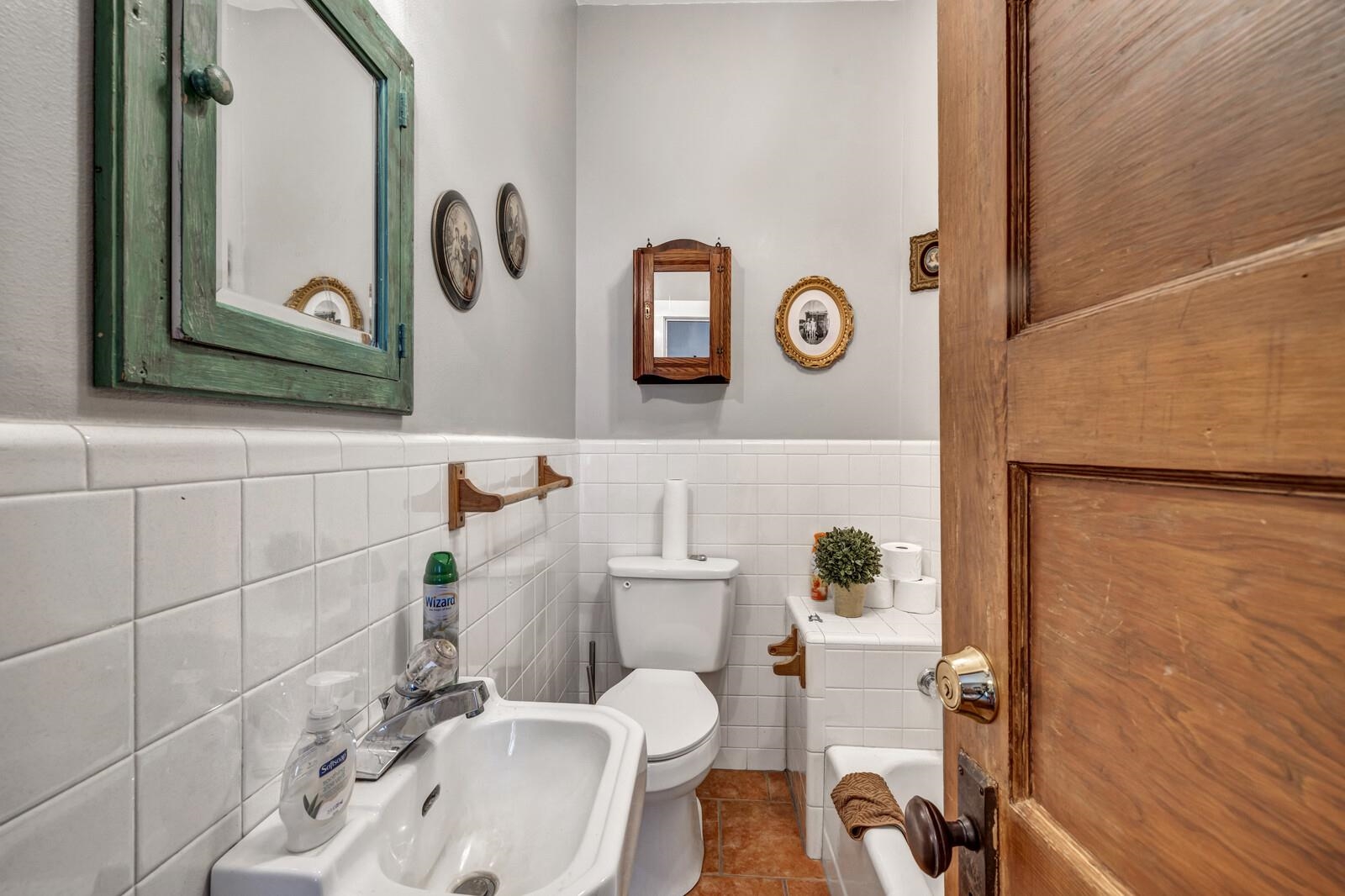 606 S Key Avenue Property Photo 22