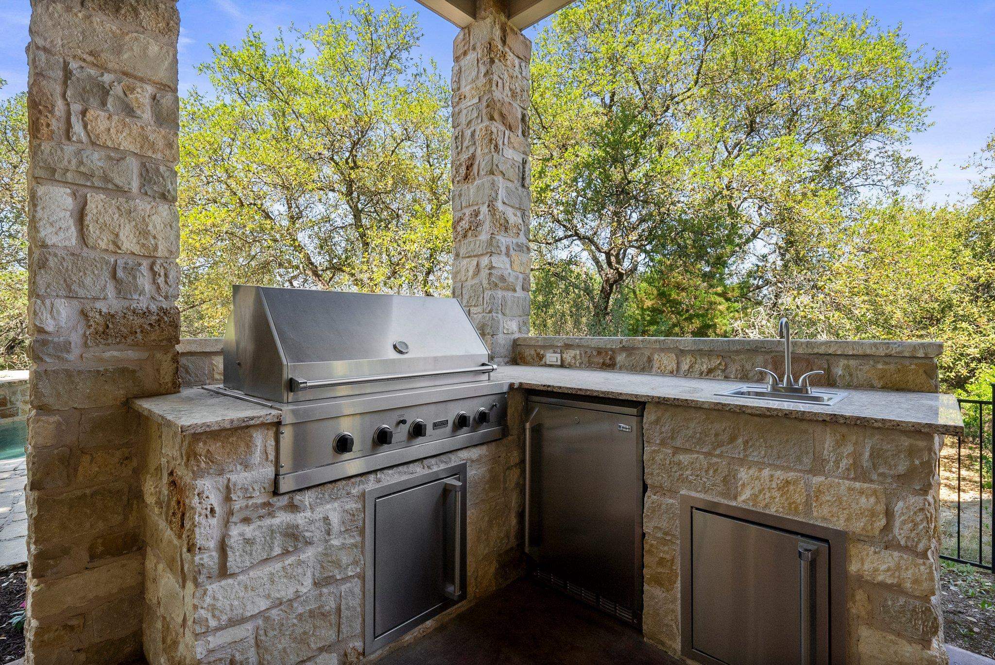 304 Hi Ridge Property Photo 9