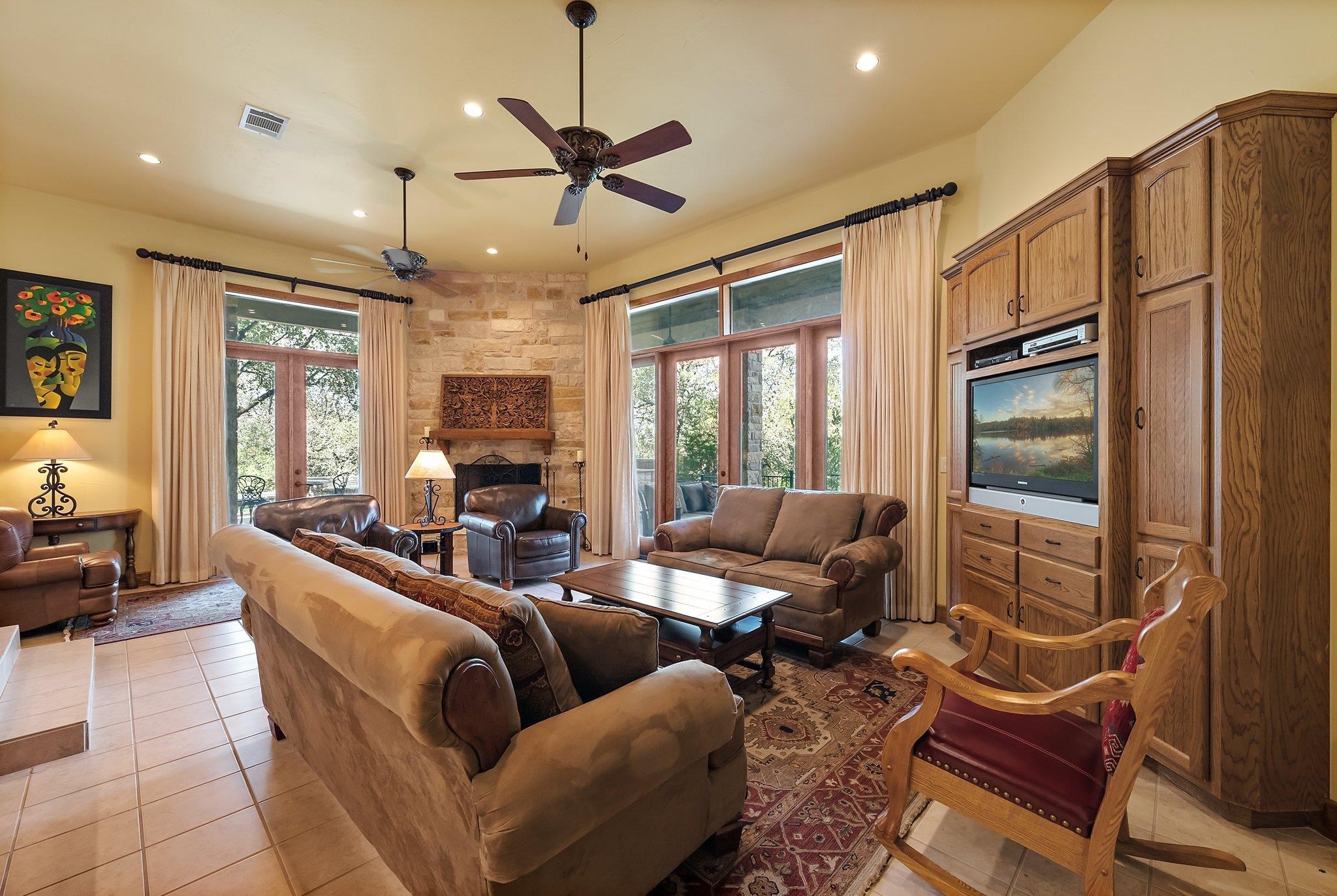 304 Hi Ridge Property Photo 23