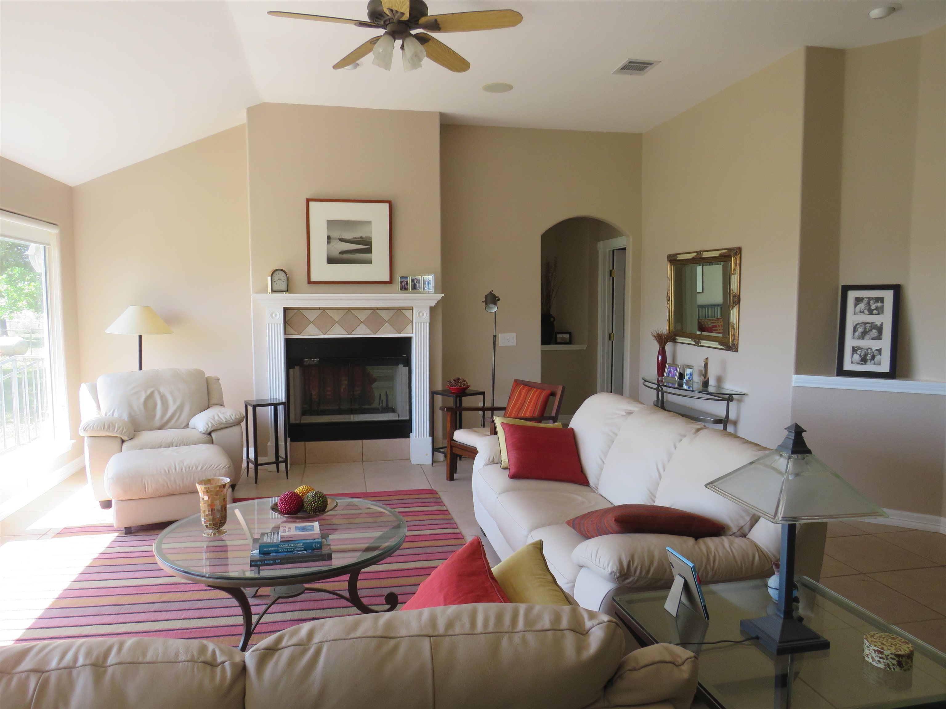 220 W Lakecrest Drive Property Photo 14
