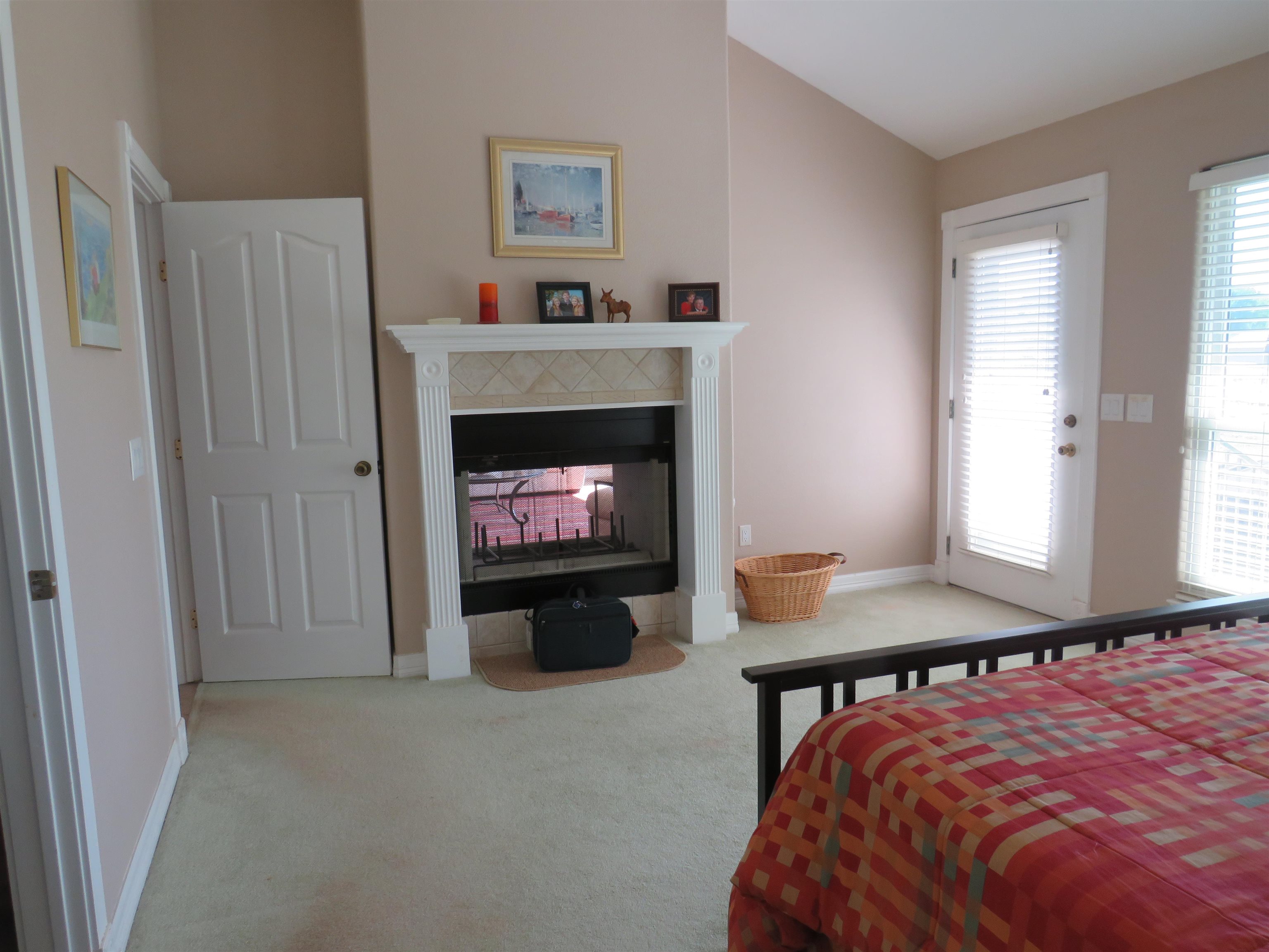 220 W Lakecrest Drive Property Photo 16