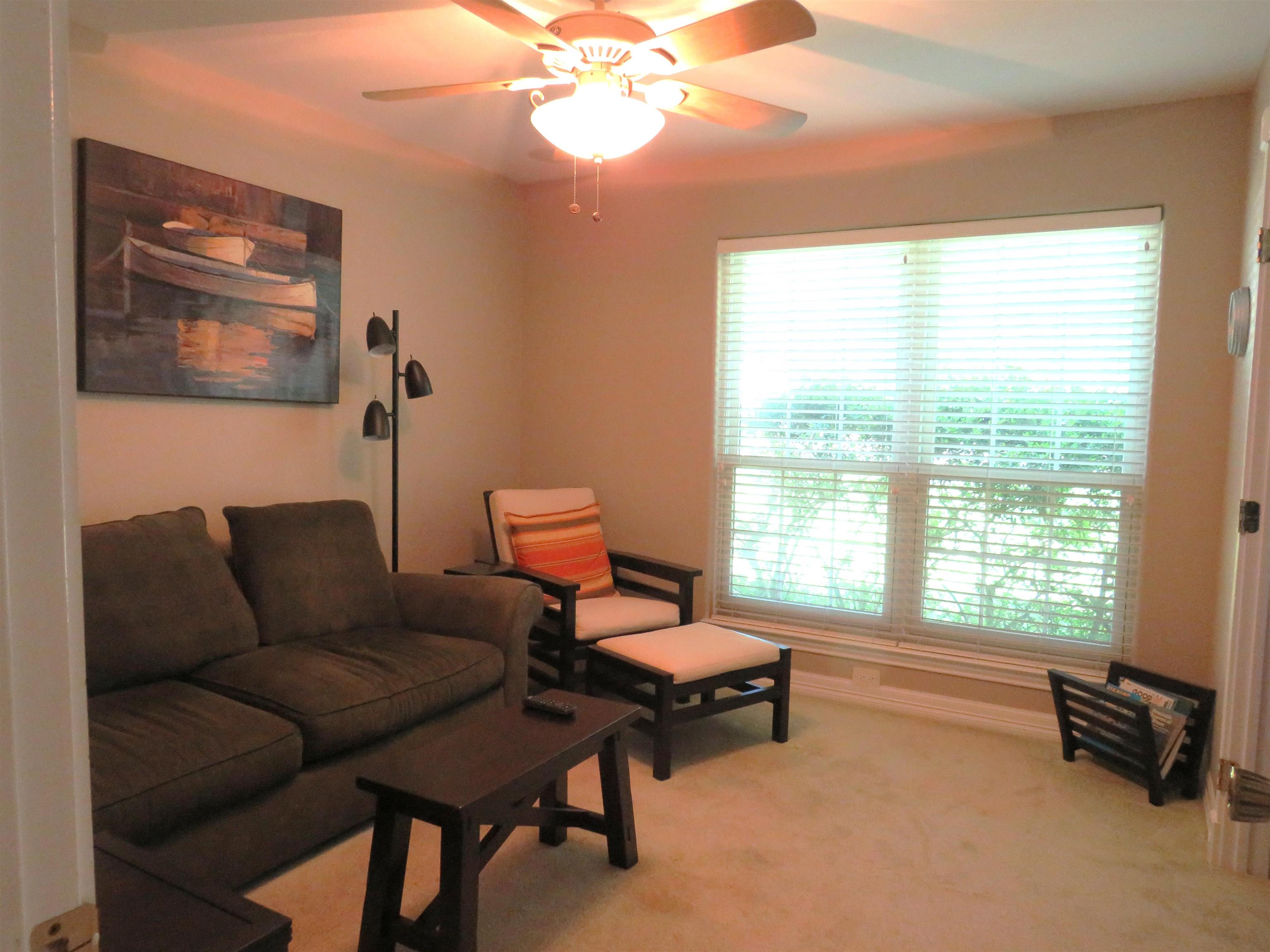 220 W Lakecrest Drive Property Photo 19