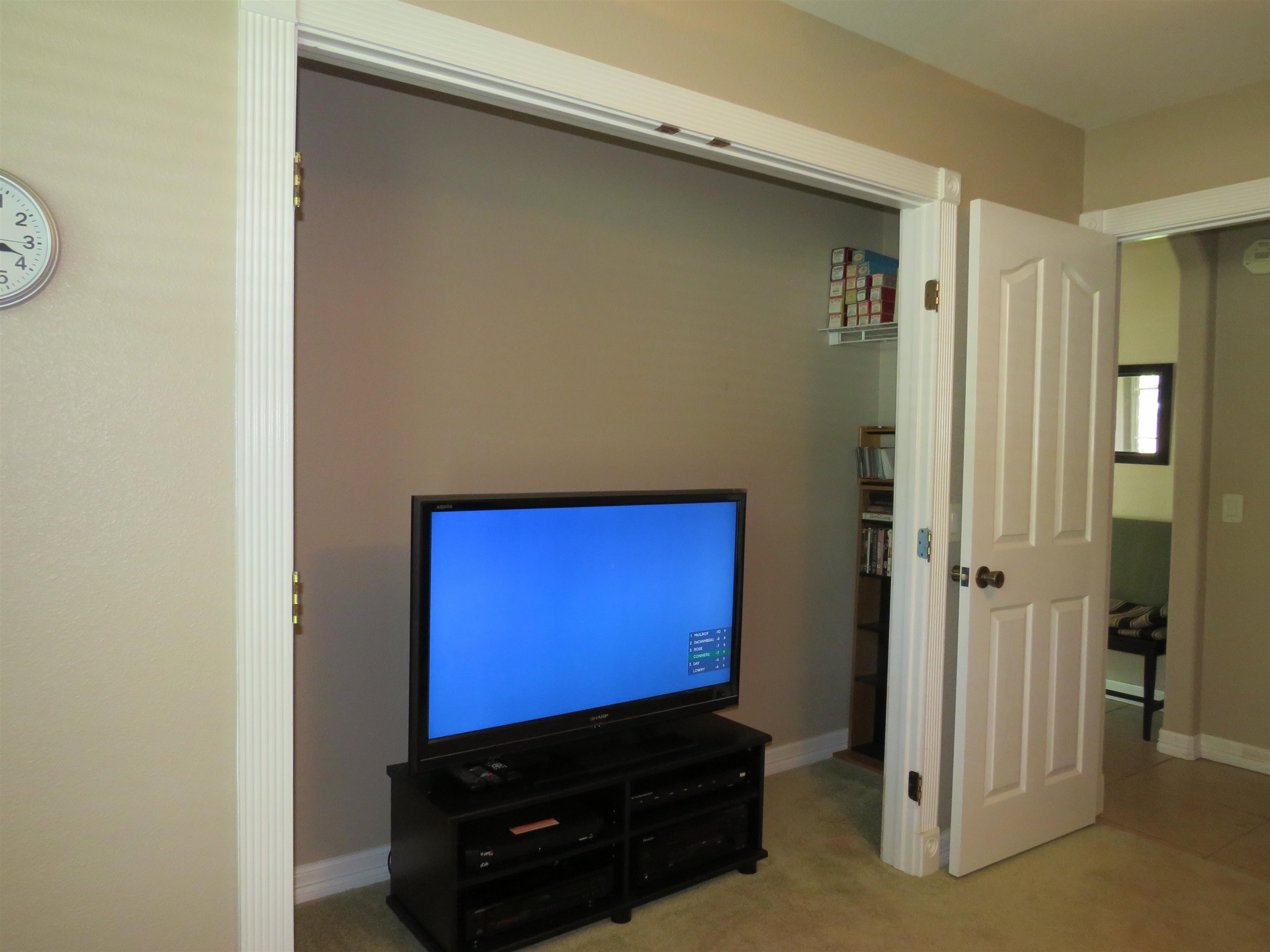 220 W Lakecrest Drive Property Photo 20