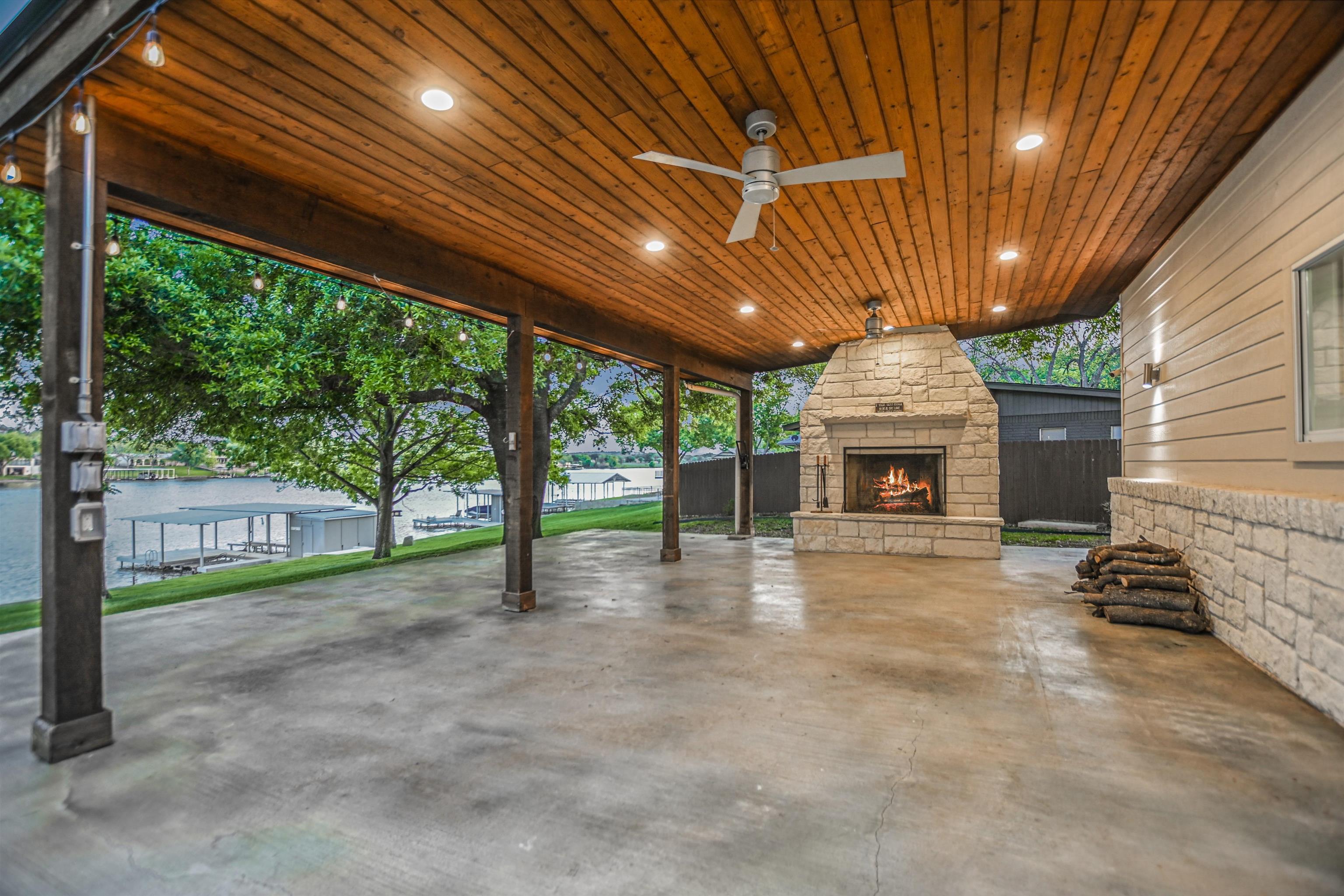 1704 Bluebonnet Property Photo 5