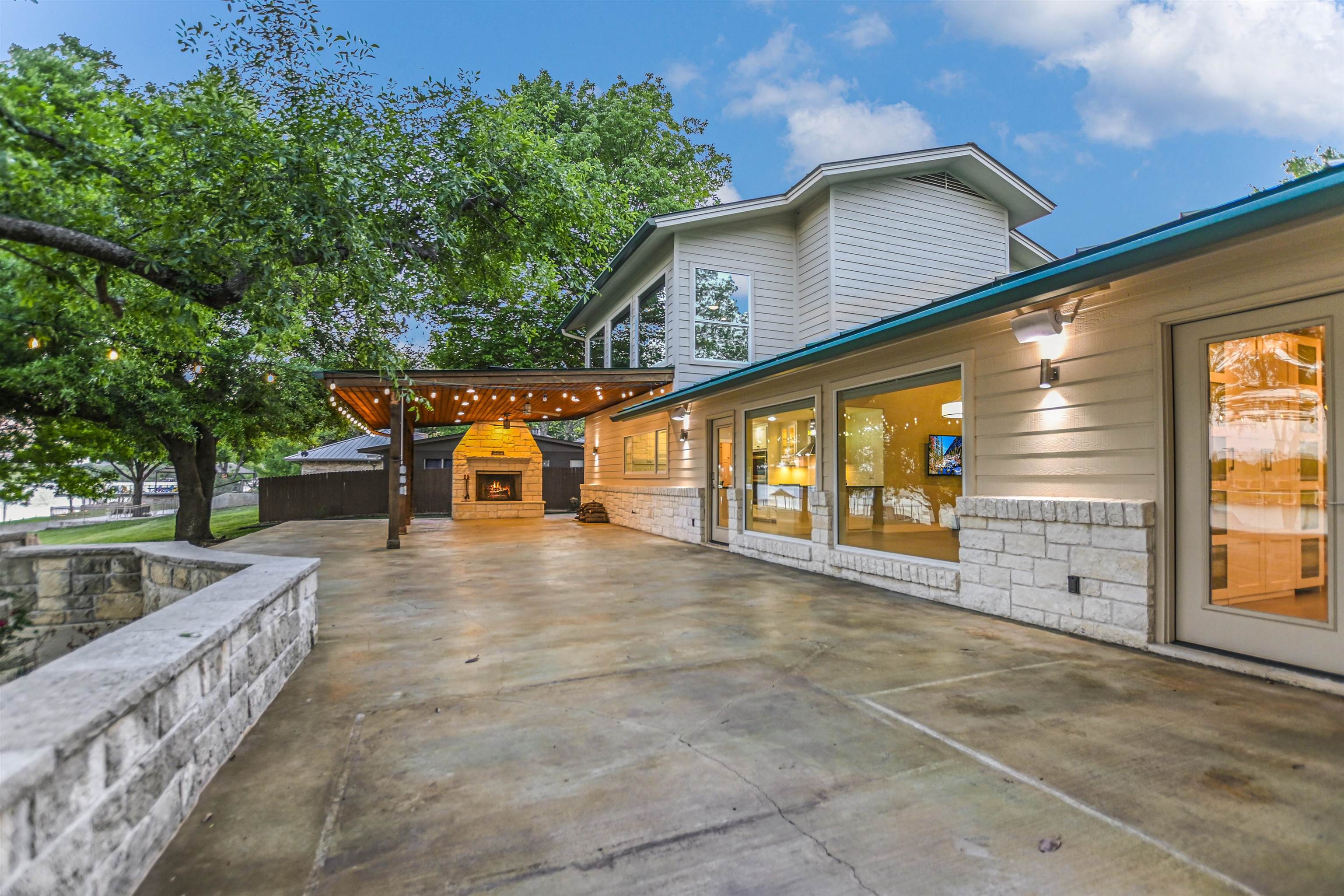 1704 Bluebonnet Property Photo 6