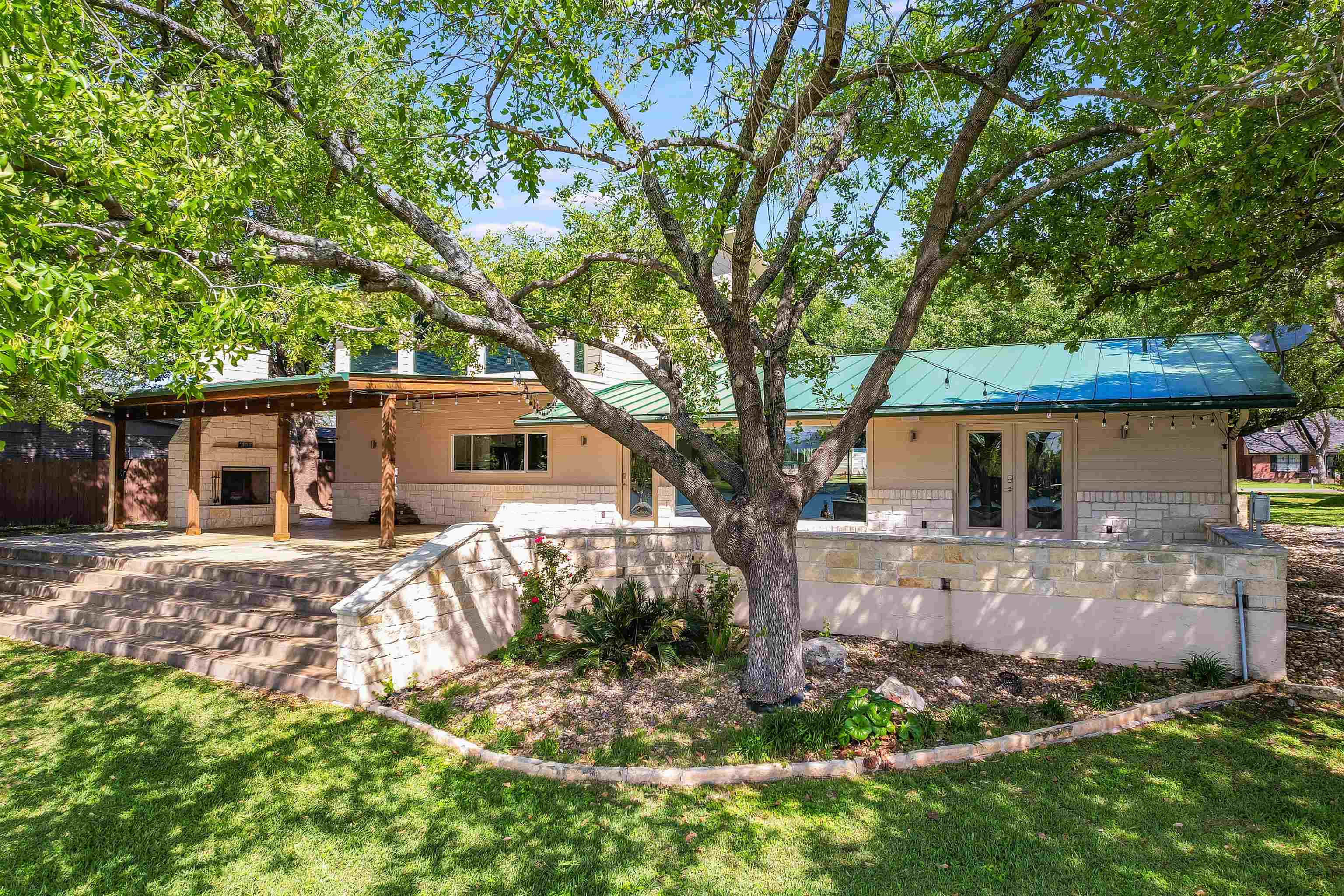 1704 Bluebonnet Property Photo 13