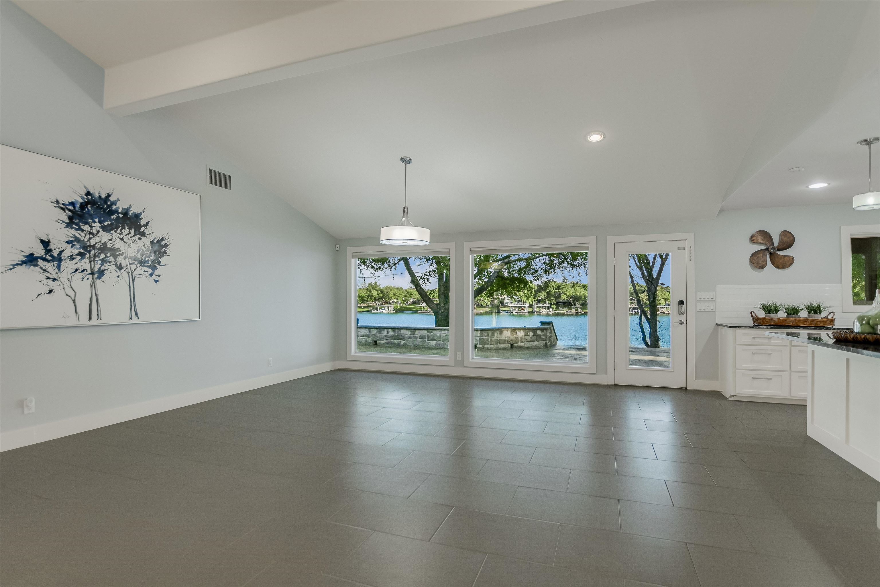 1704 Bluebonnet Property Photo 16