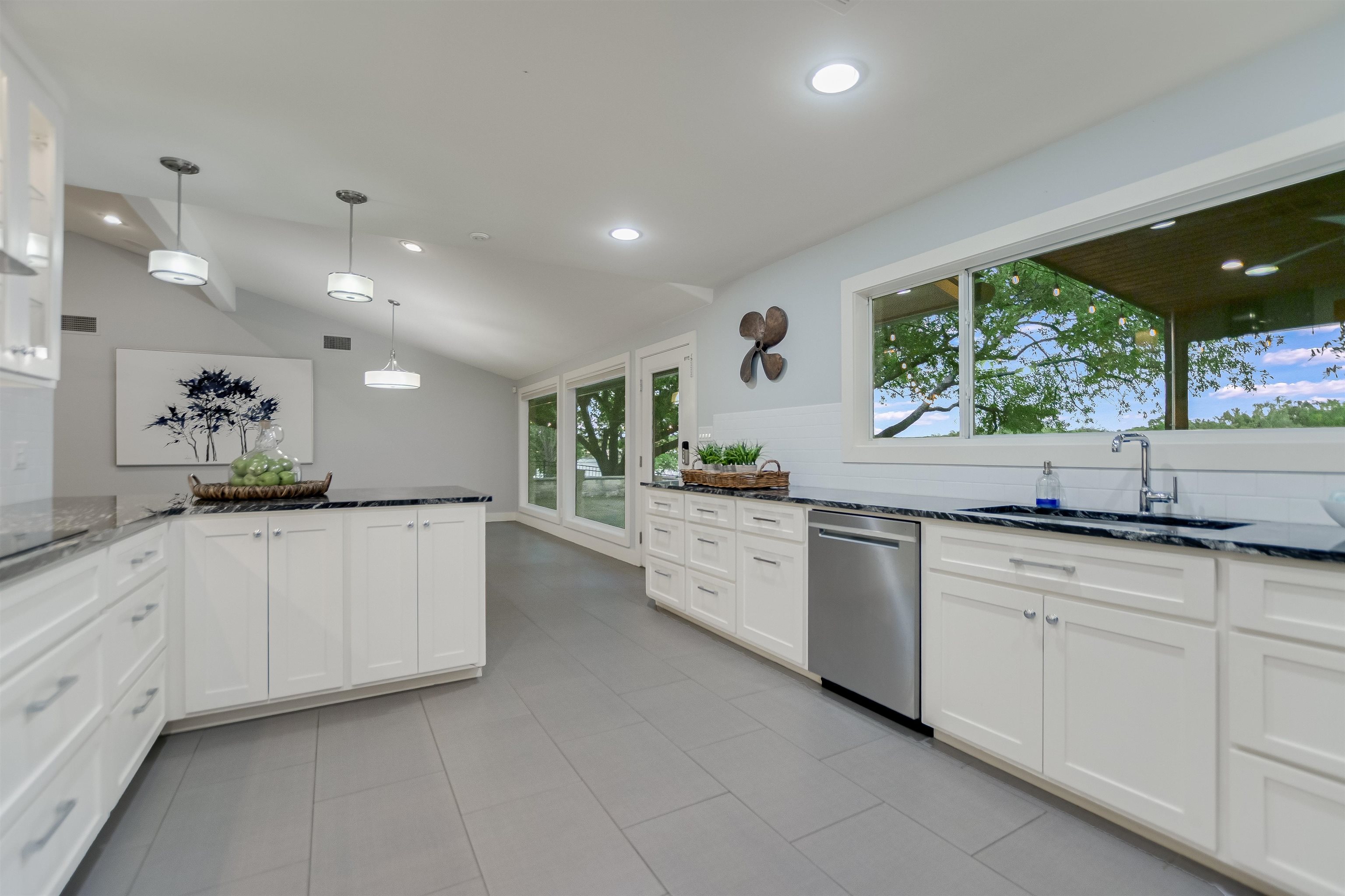 1704 Bluebonnet Property Photo 18