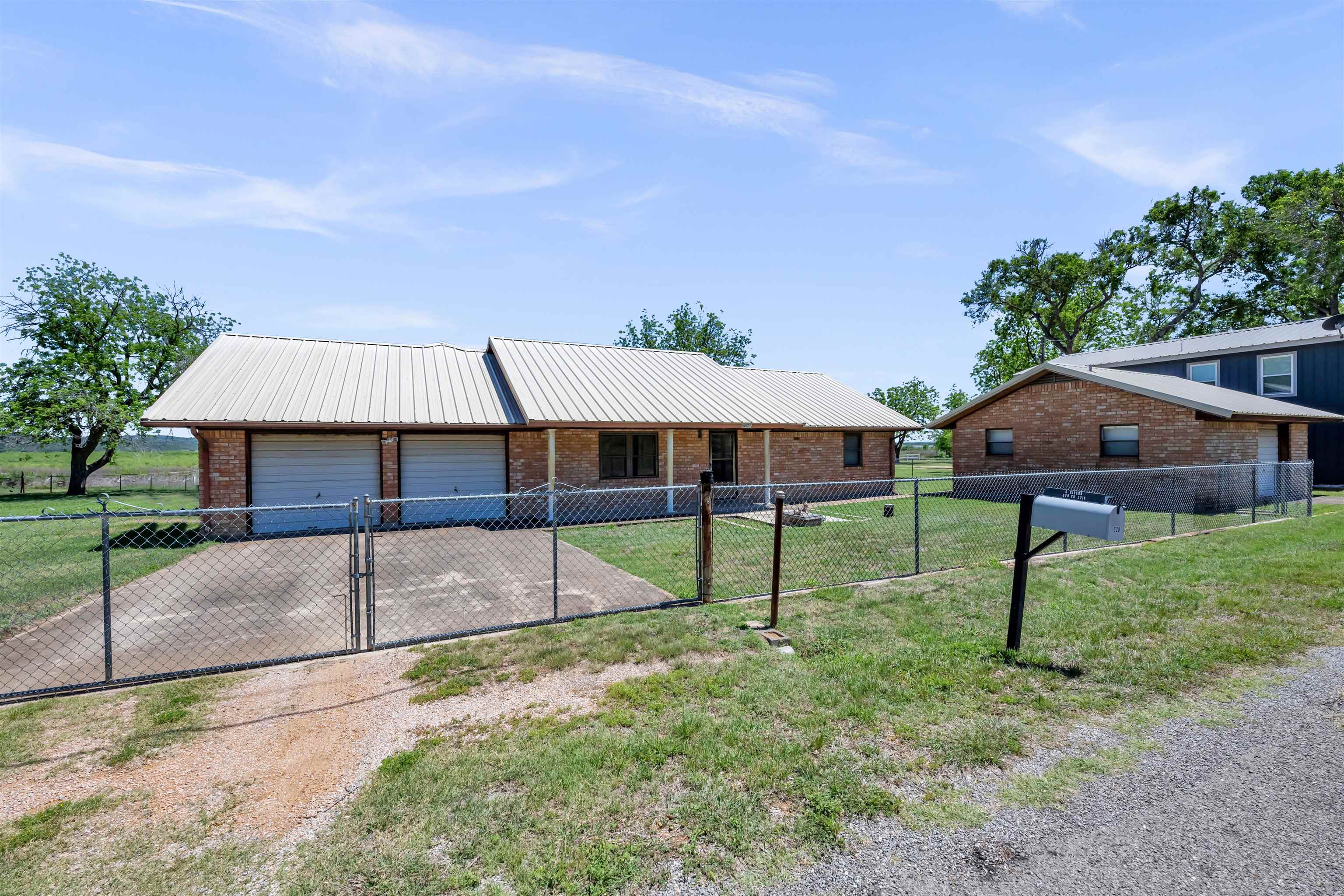 620 County Road 221a Property Photo