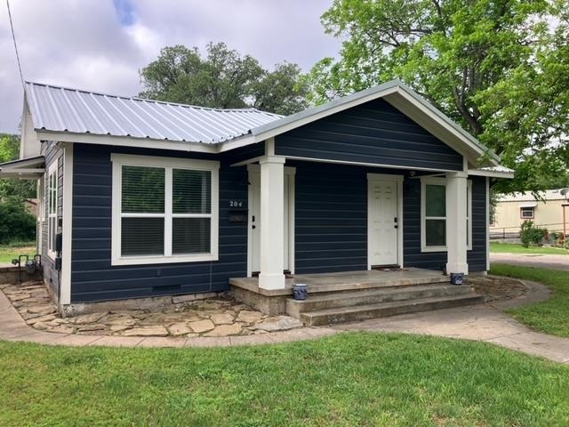 204 E Dry Street Property Photo