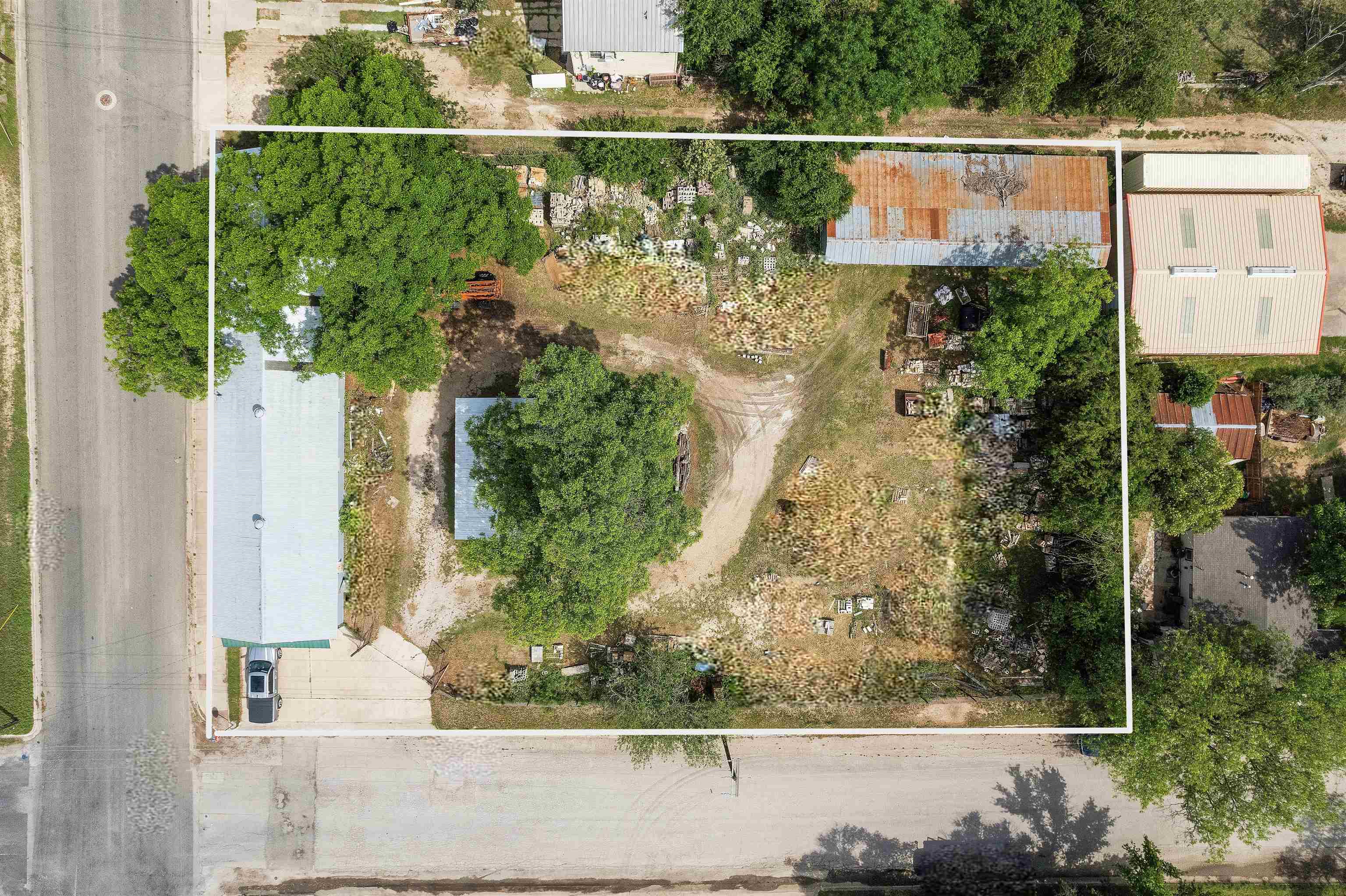 401 E 6th Street Property Photo