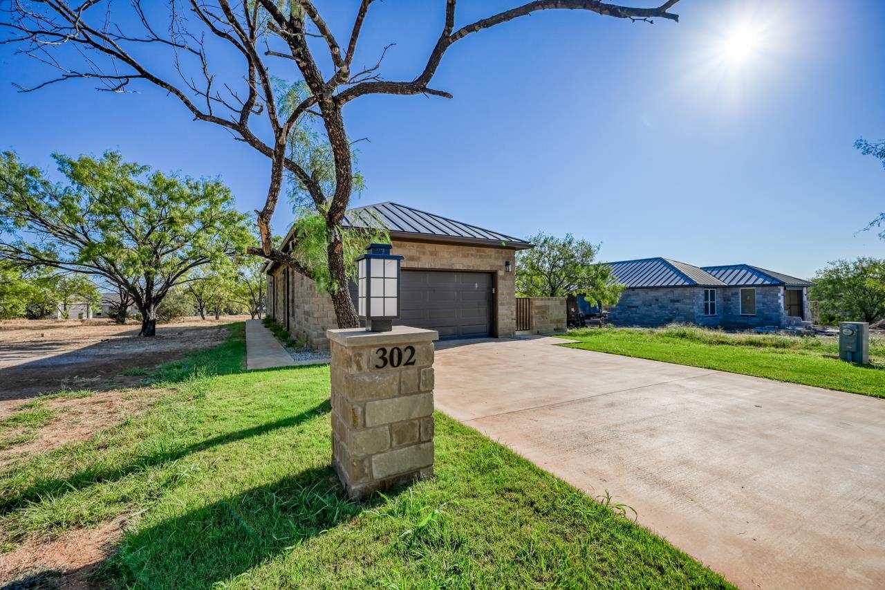 302 Parallel Circle Property Photo
