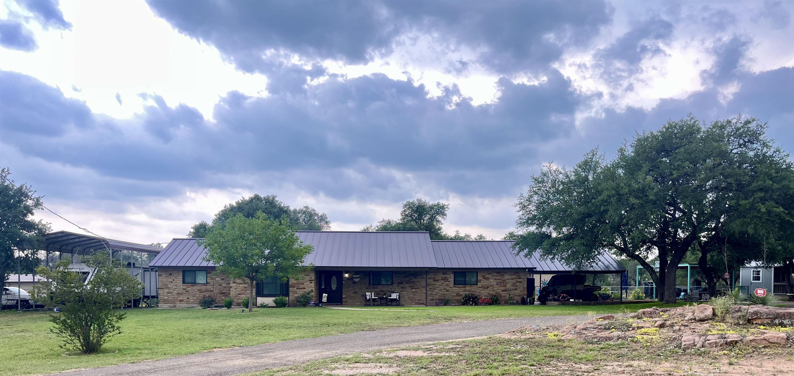 800 Texas Avenue Property Photo