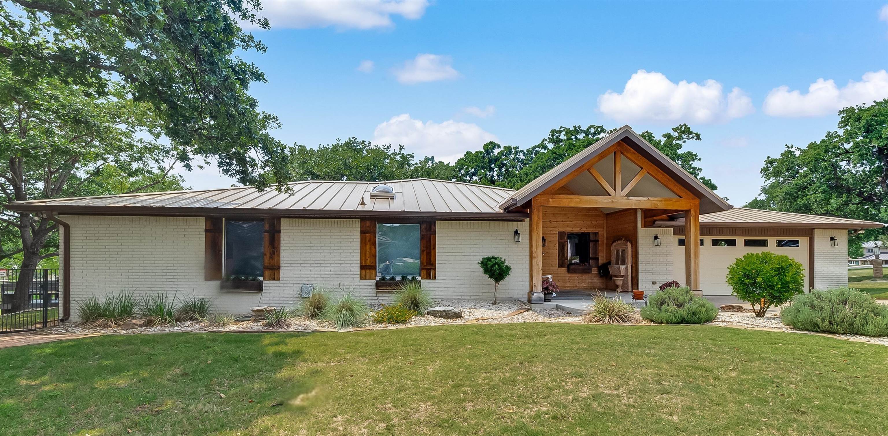408 Sombrero Property Photo