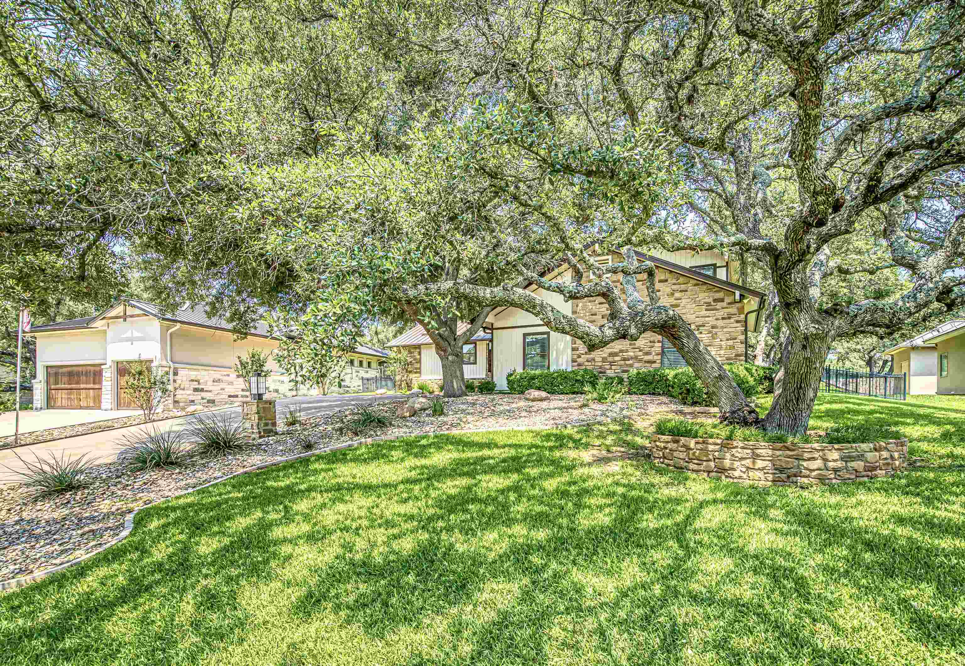 212 Blue Ground Property Photo