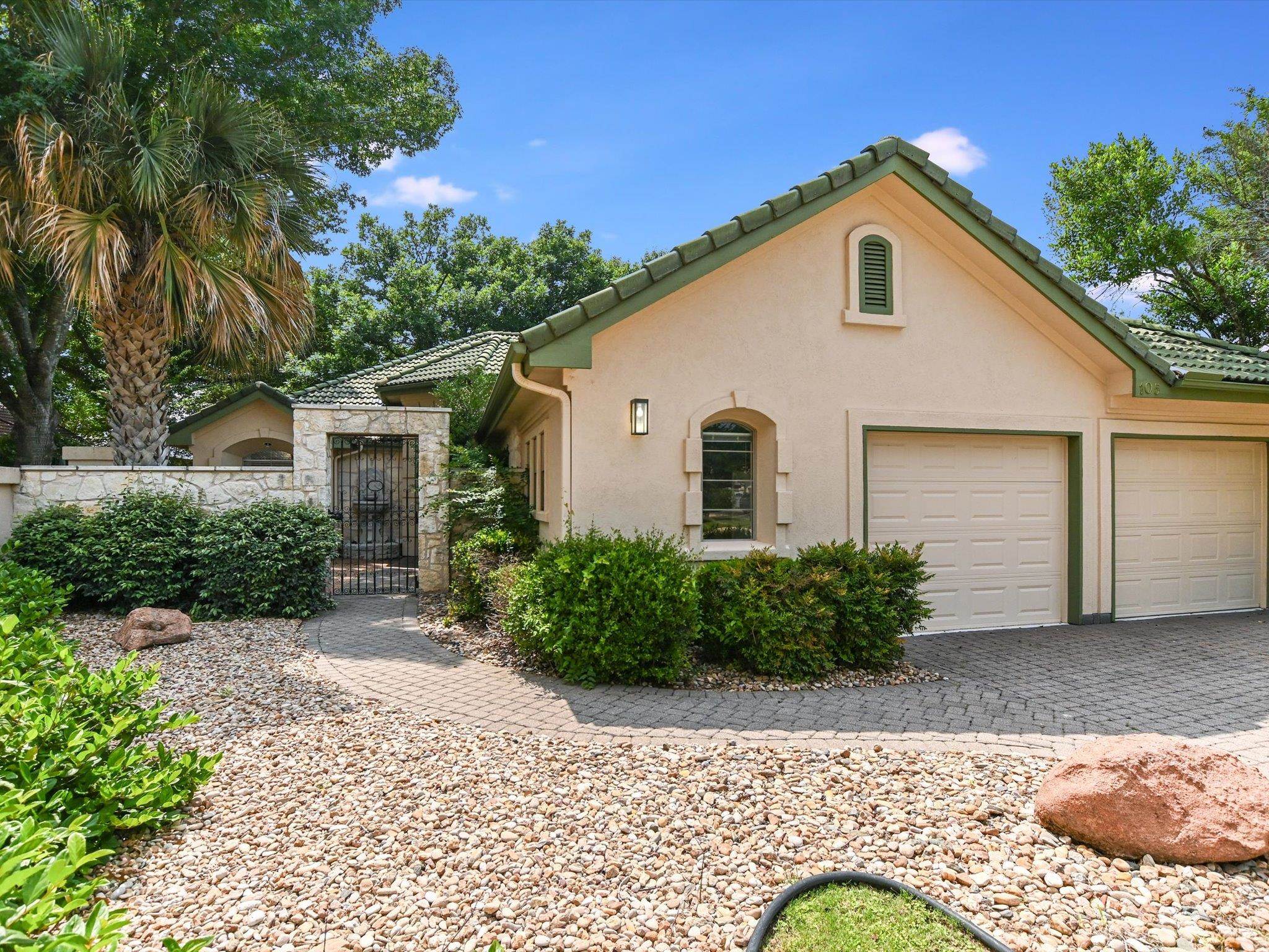 105 San Saba Court Property Photo 1
