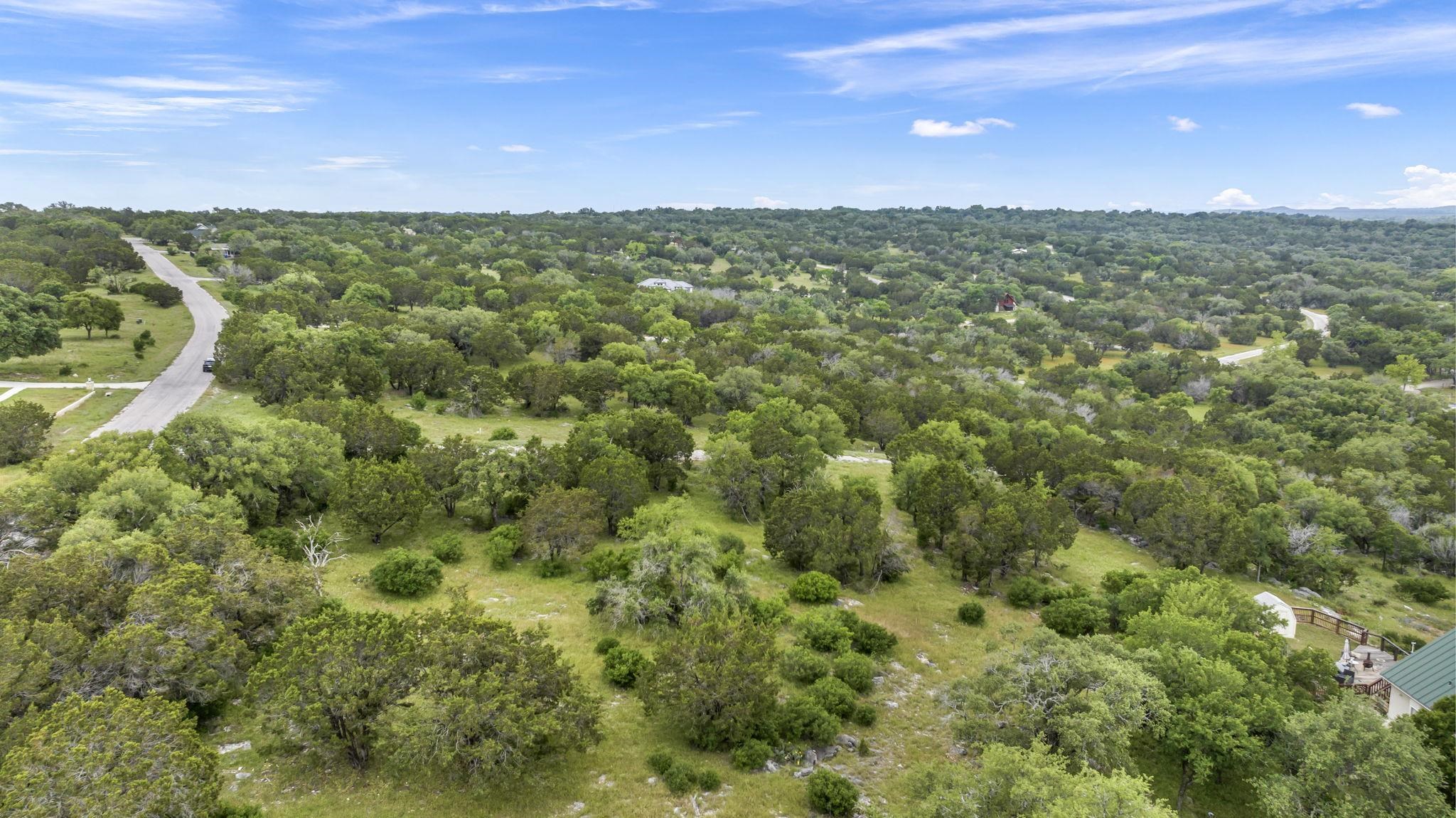 White Tail Run Property Photo 12