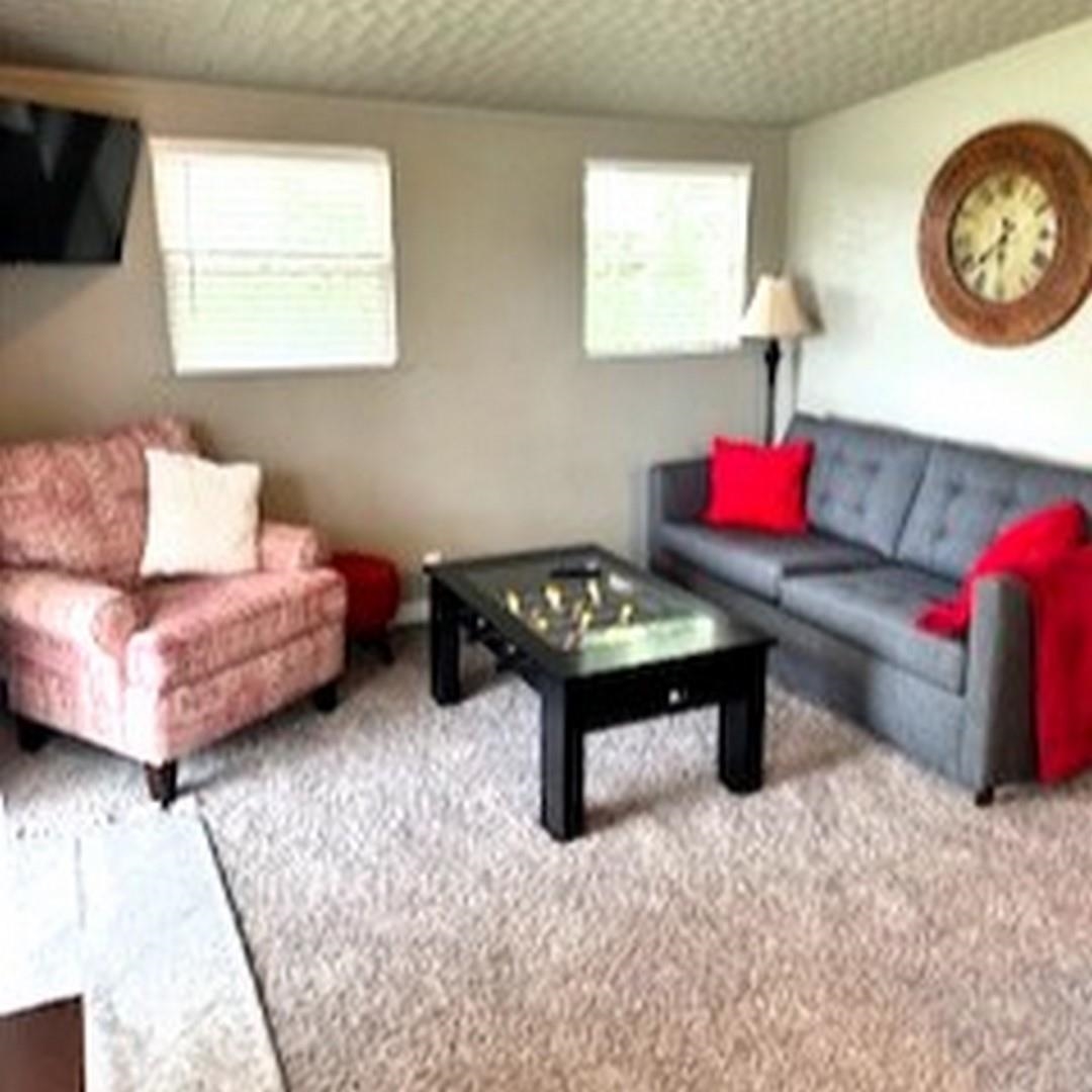 807 Spring St. Property Photo 4