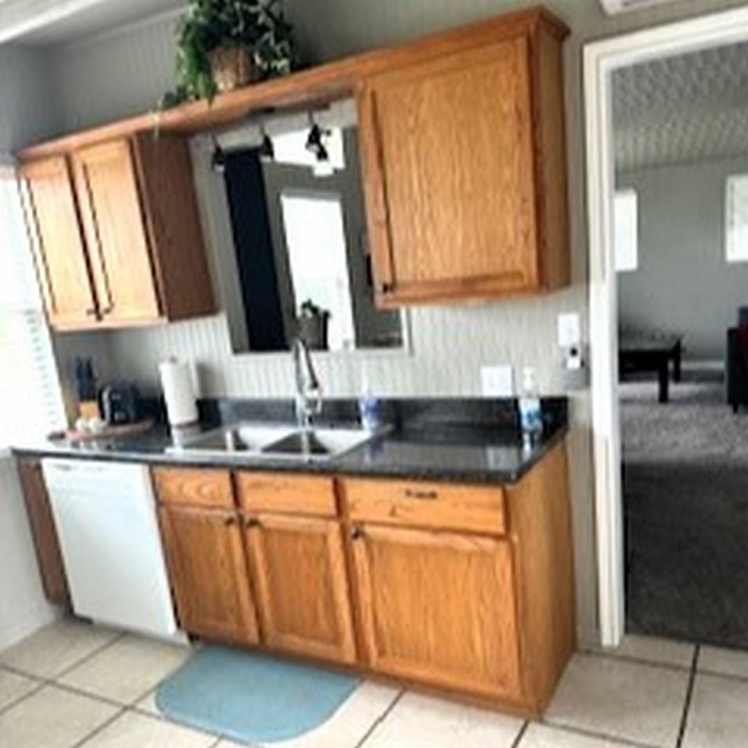 807 Spring St. Property Photo 6