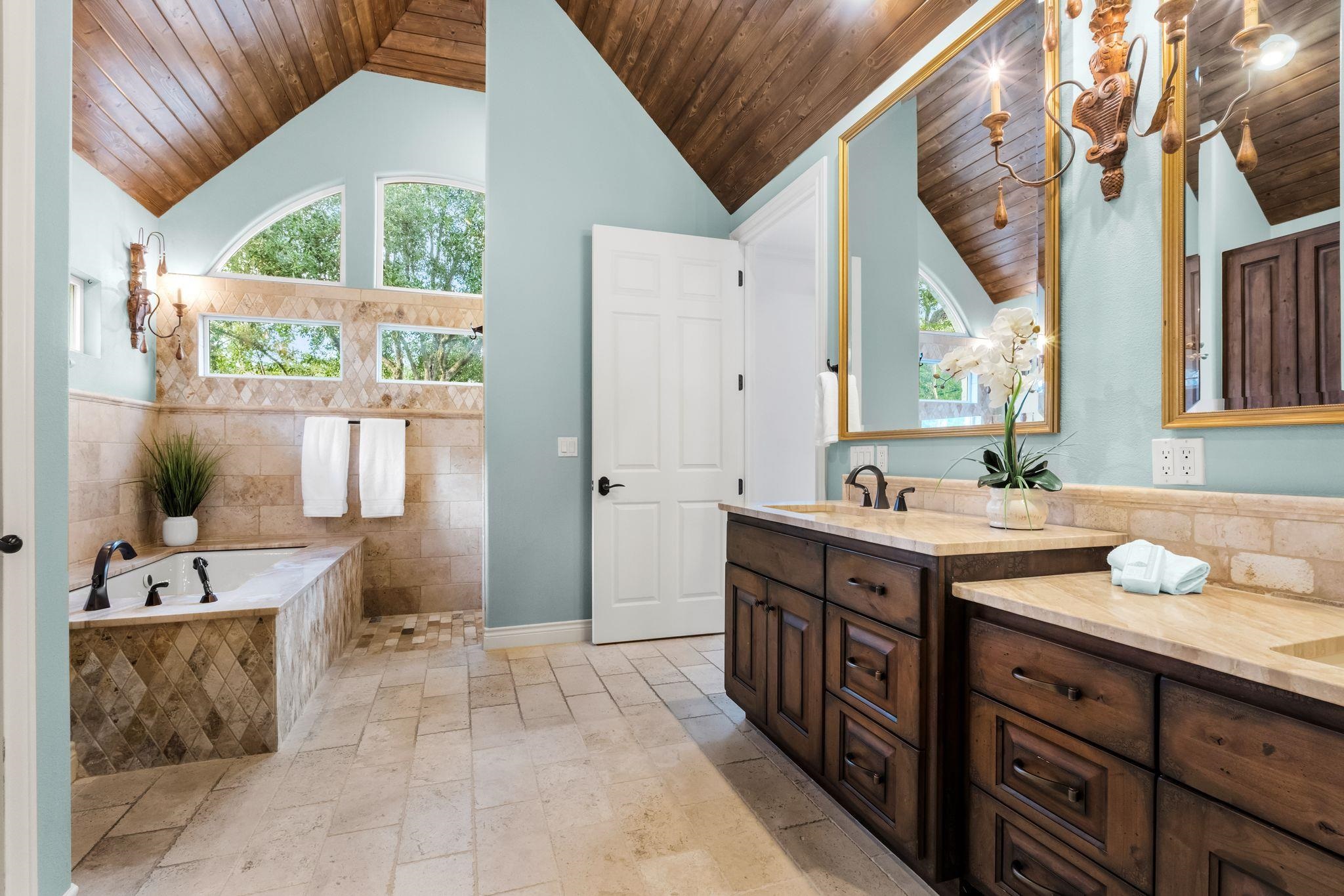 3605 Douglas Drive Property Photo 14