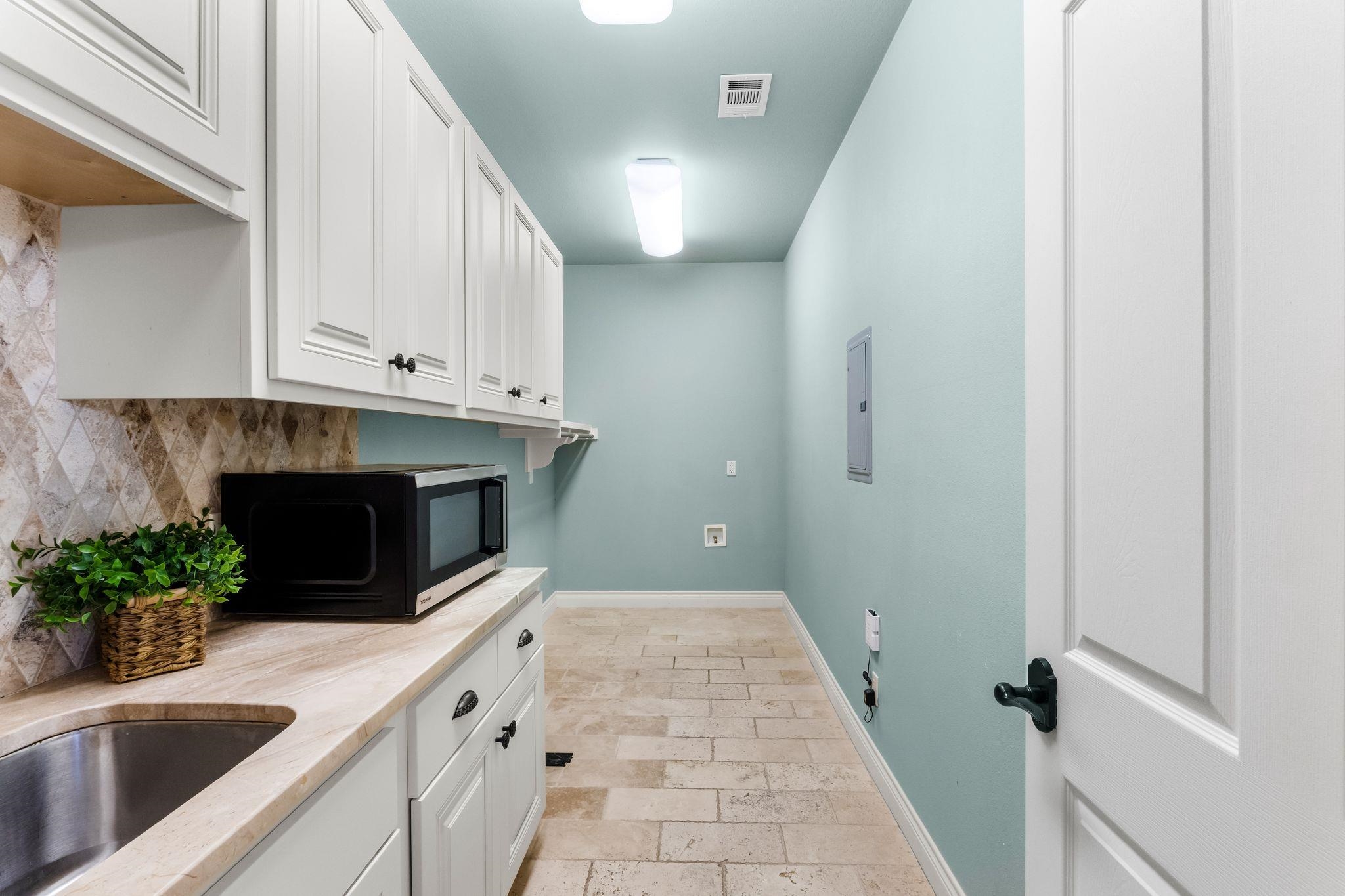 3605 Douglas Drive Property Photo 16