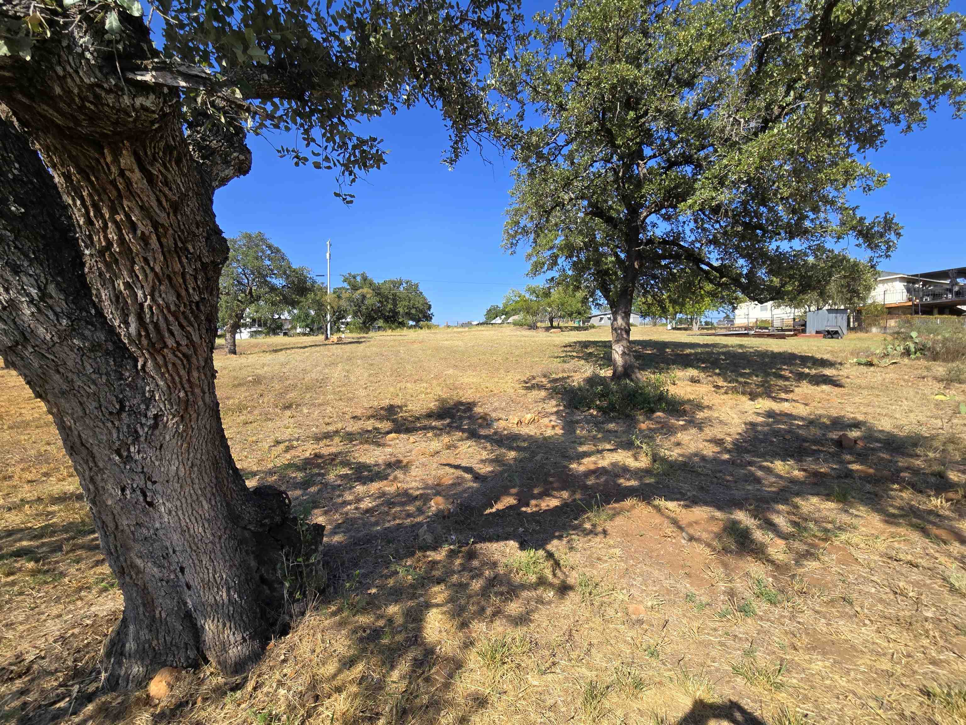 E Tarrant Street Property Photo 5