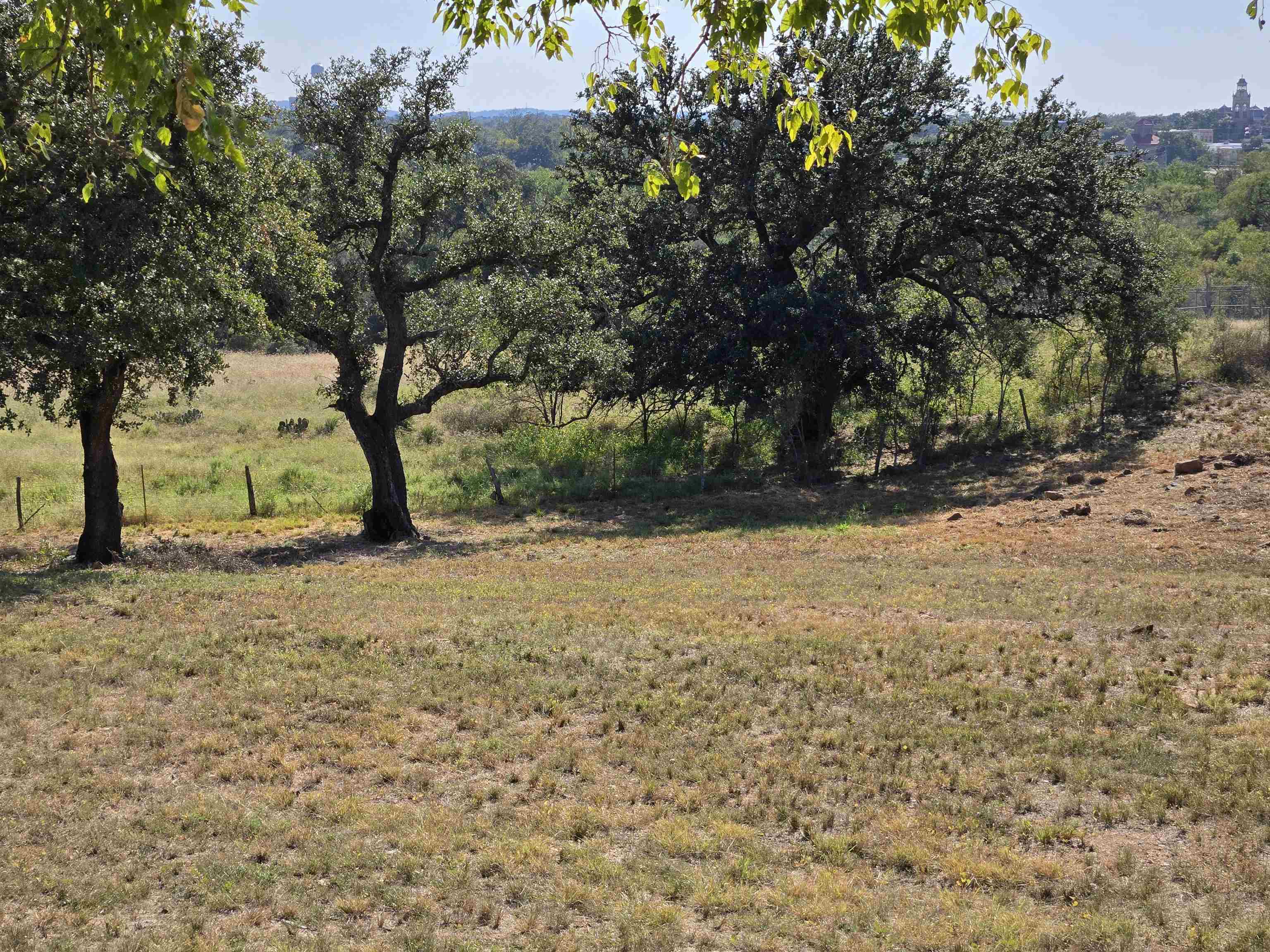 E Tarrant Street Property Photo 9