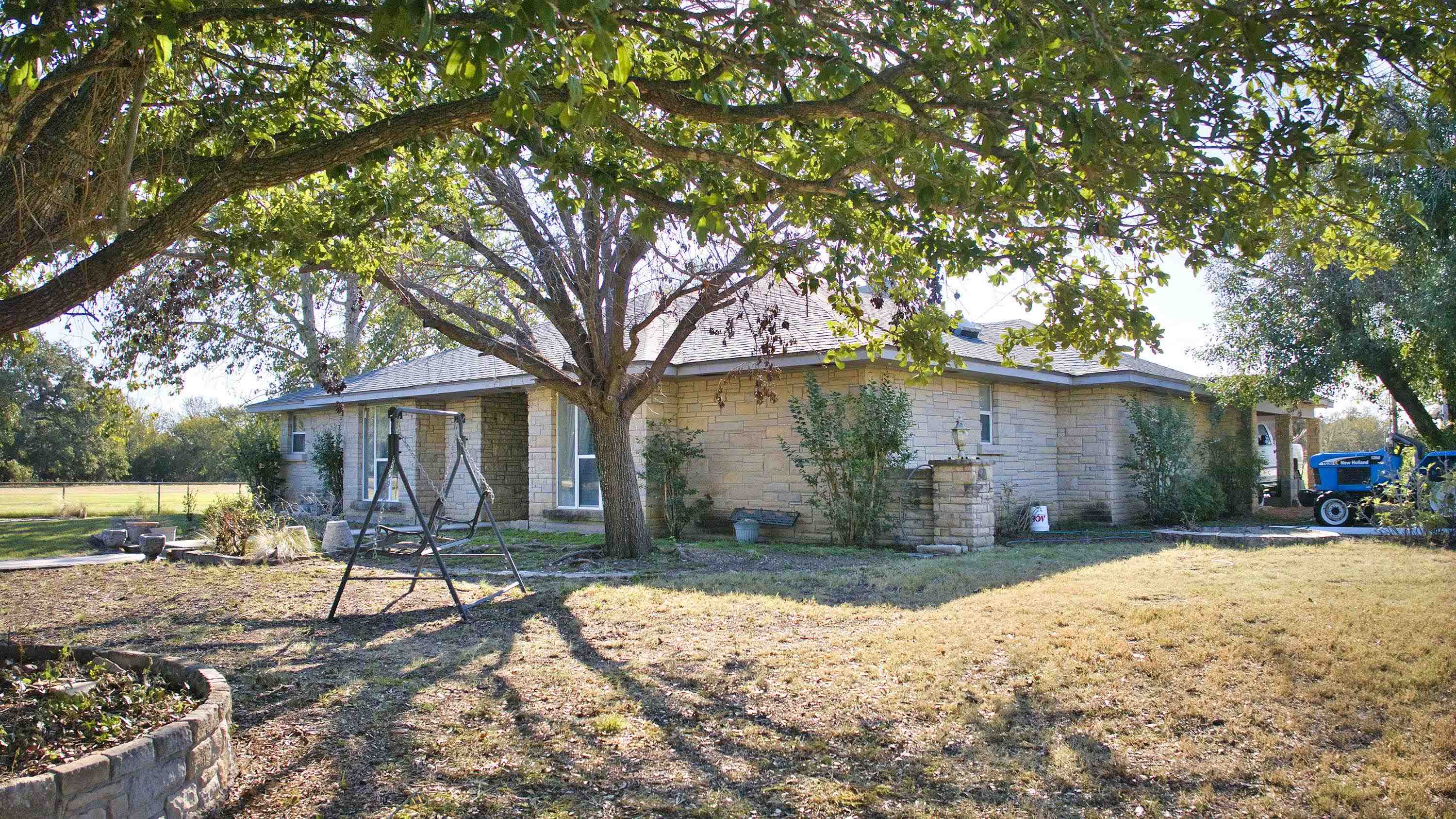 2834 N Highway 16 Highway Property Photo 2